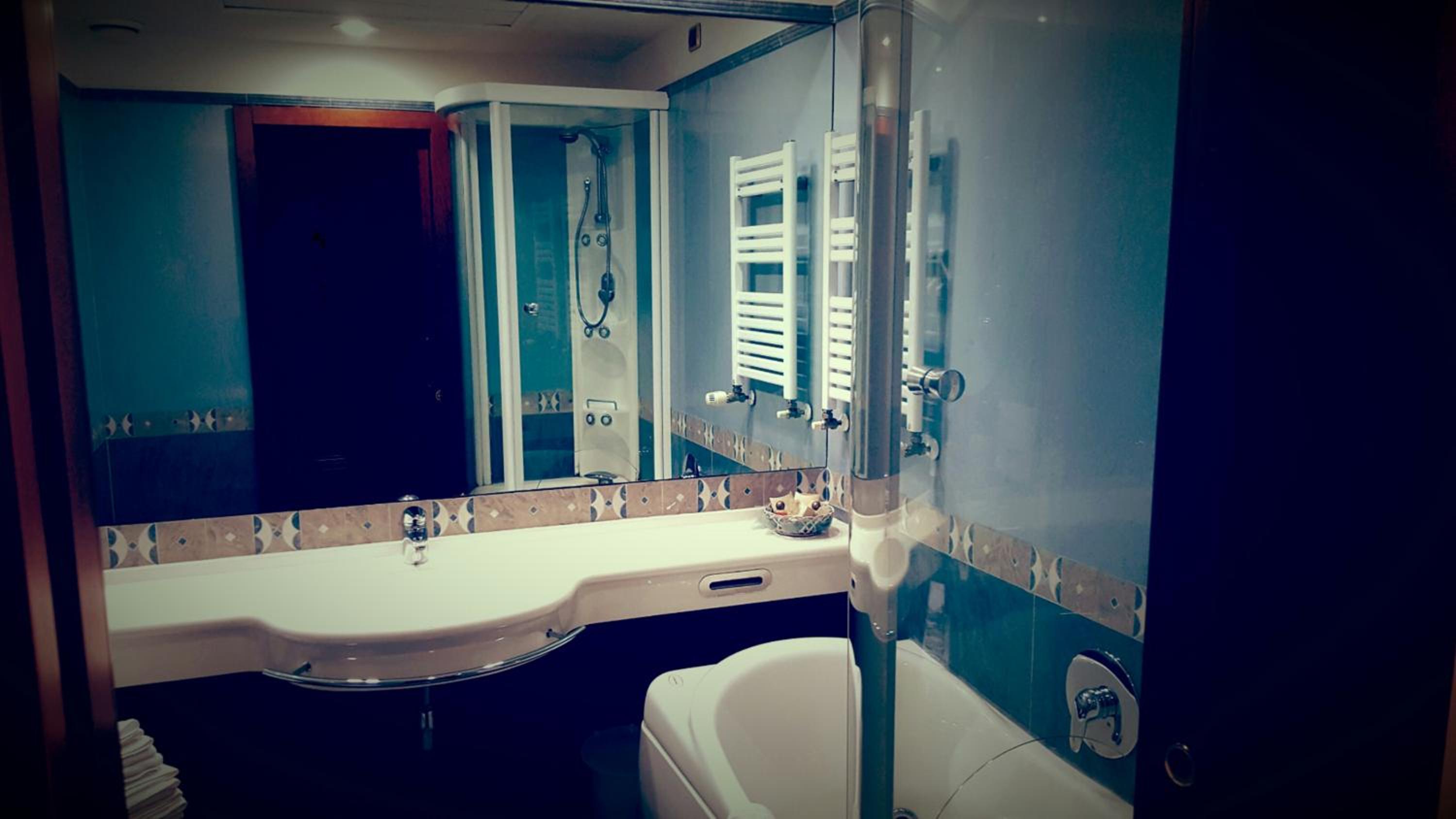Double or Twin Room - Photo 2