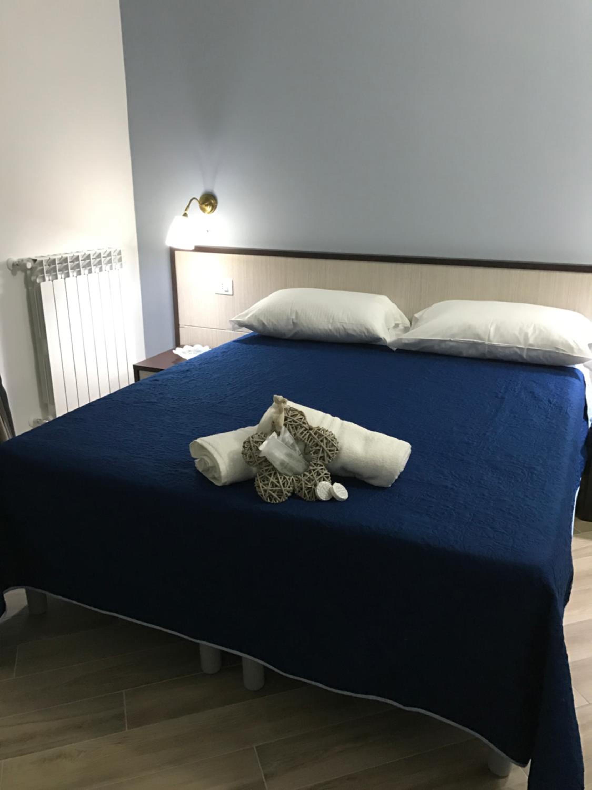 Double Room with Private Bathroom - Photo 3