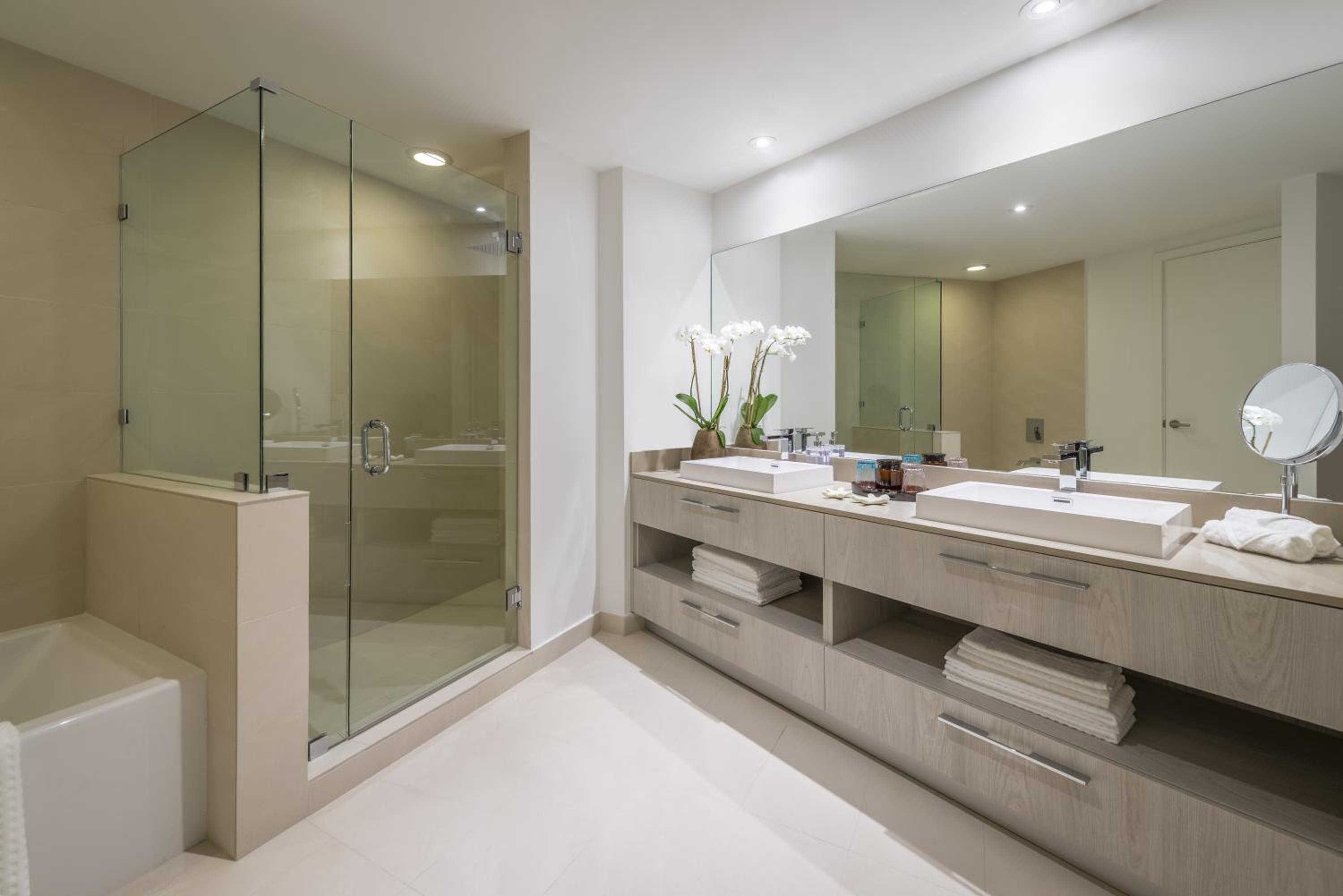 2 Bedroom Suite Oceanfront King/Full  - Photo 5