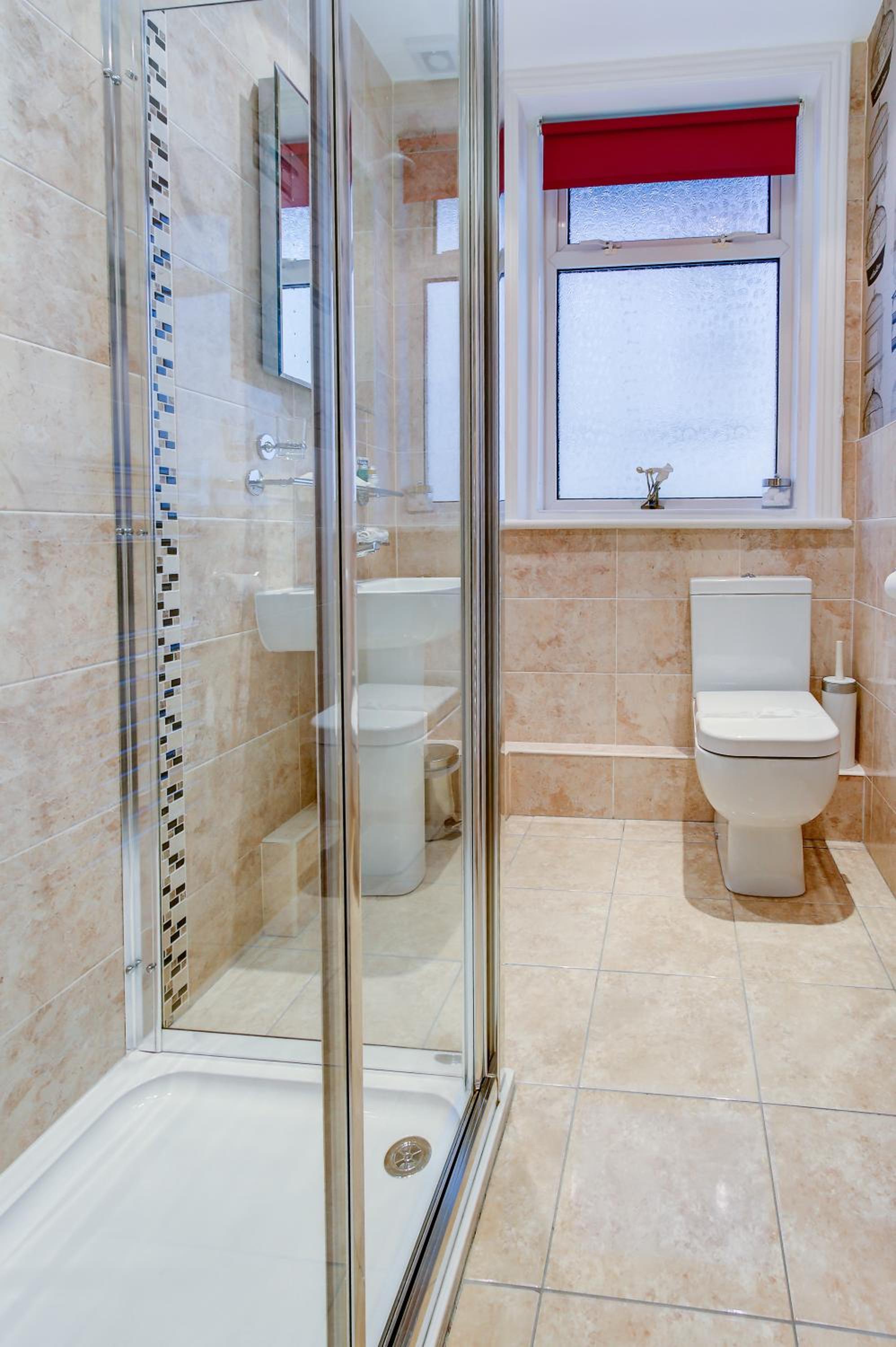 Small Double Room - Photo 11