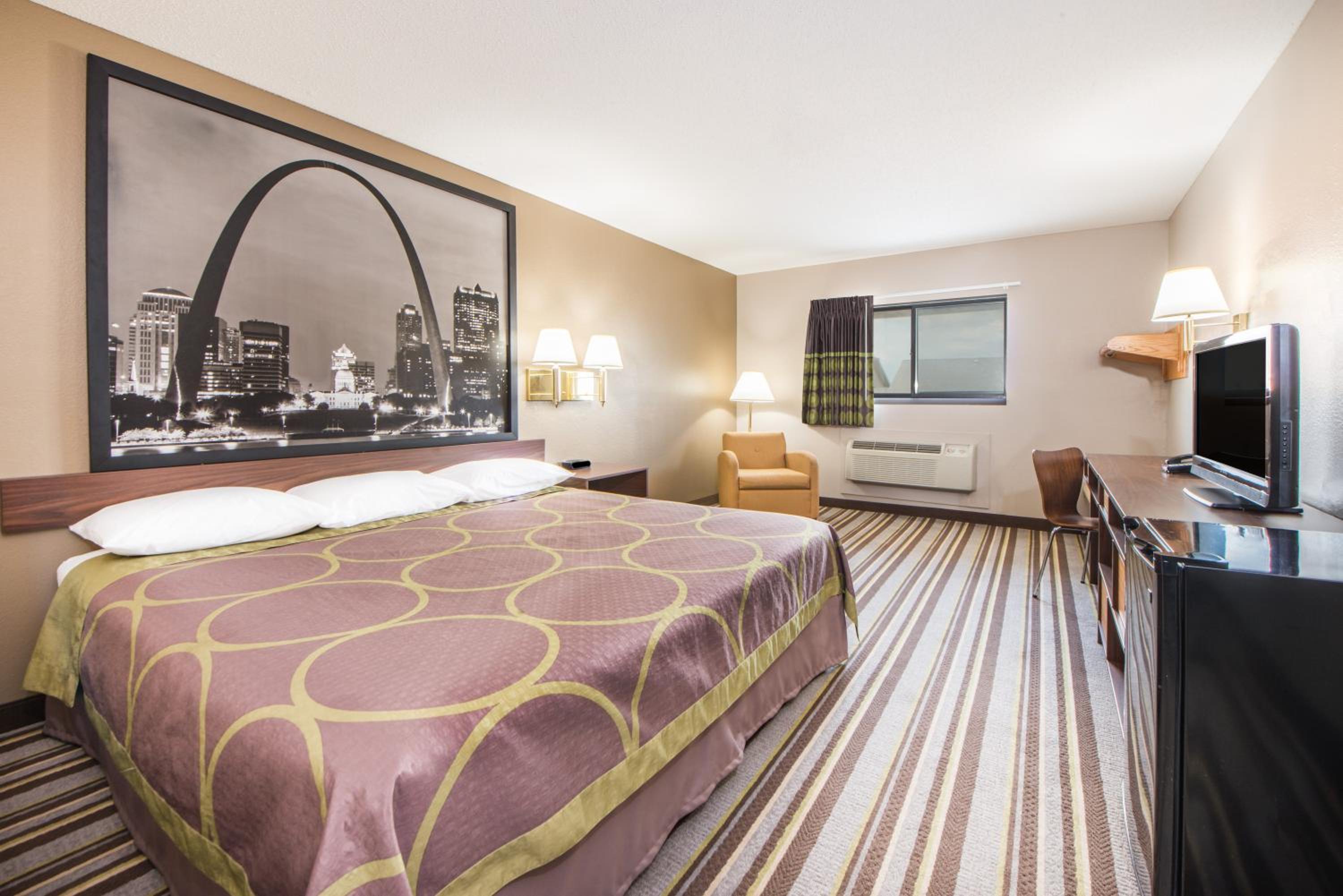 King Room - Non-Smoking - Photo 1
