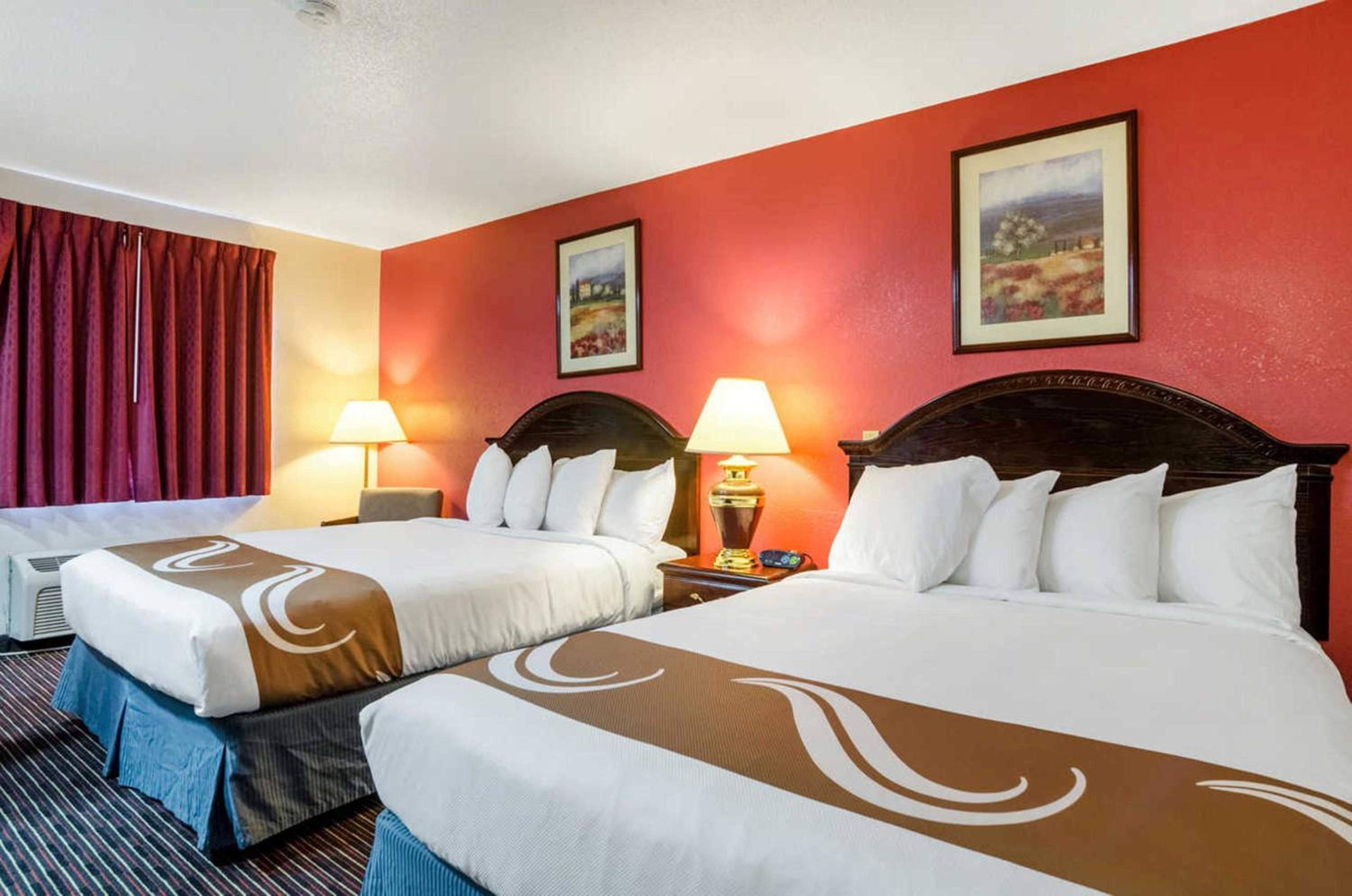 Double Room with Two Double Beds photo 2