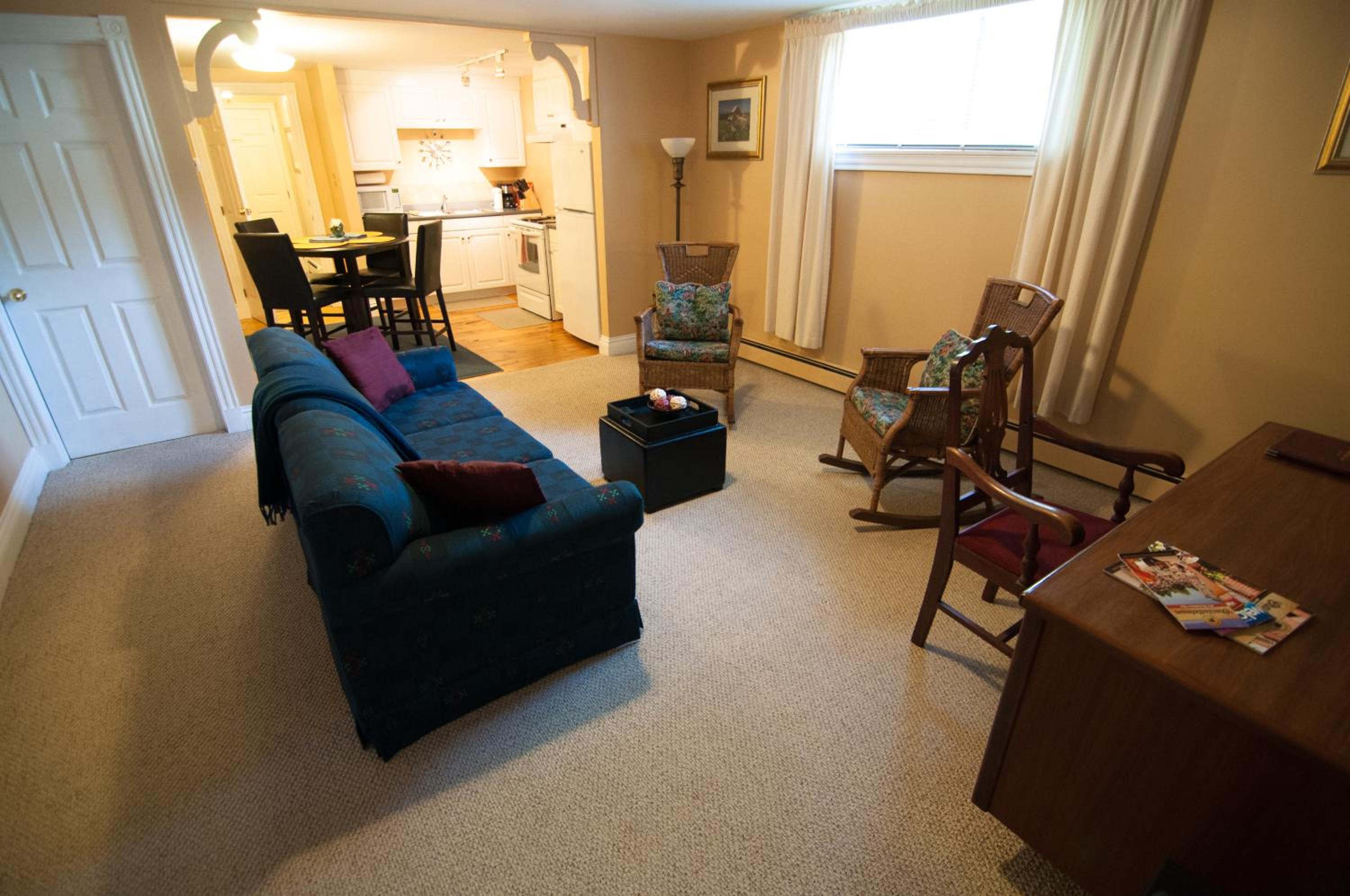 One-Bedroom Apartment - Basement photo 1