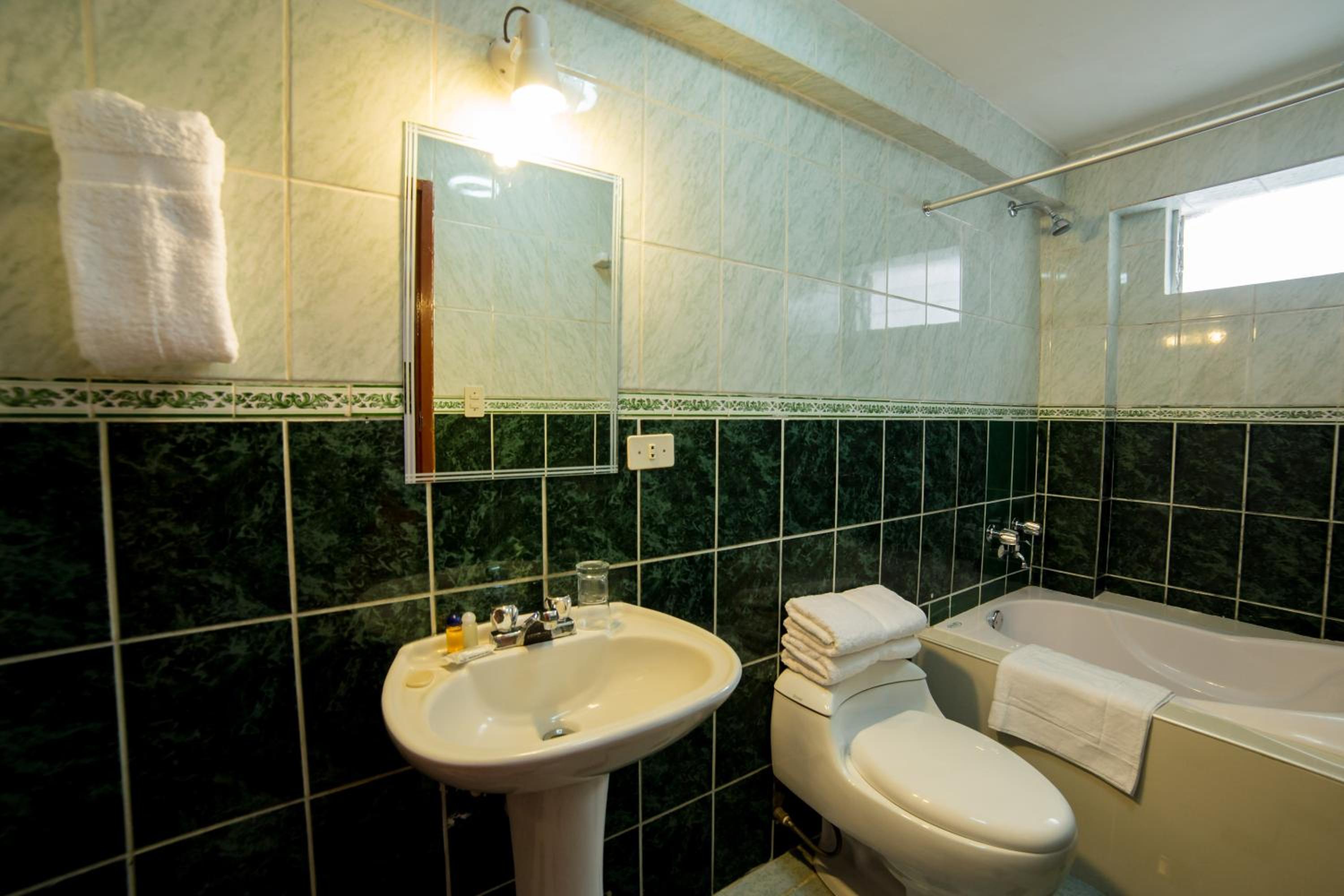 Double Room - Photo 17