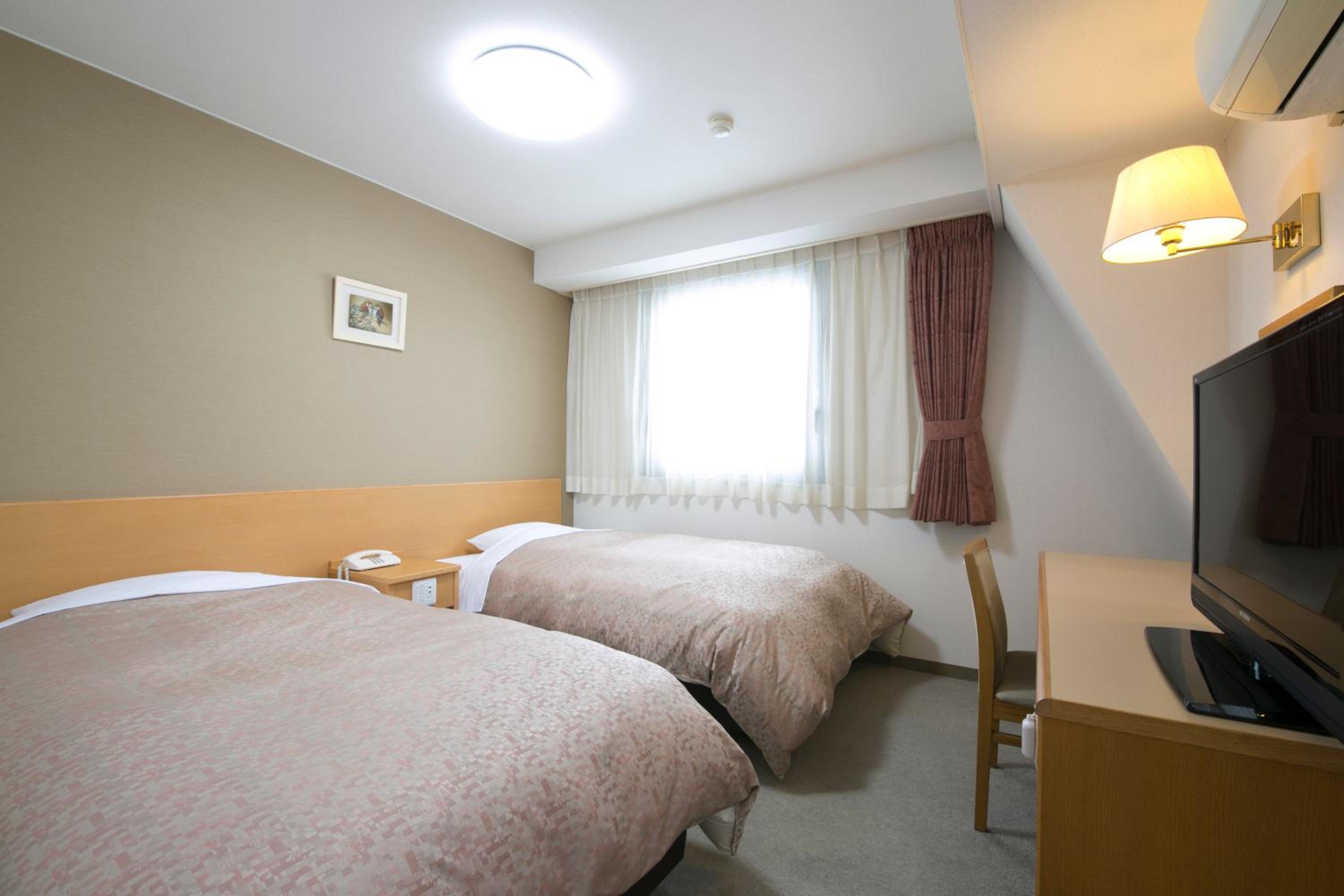 Standard Twin Room - Smoking - Photo 1