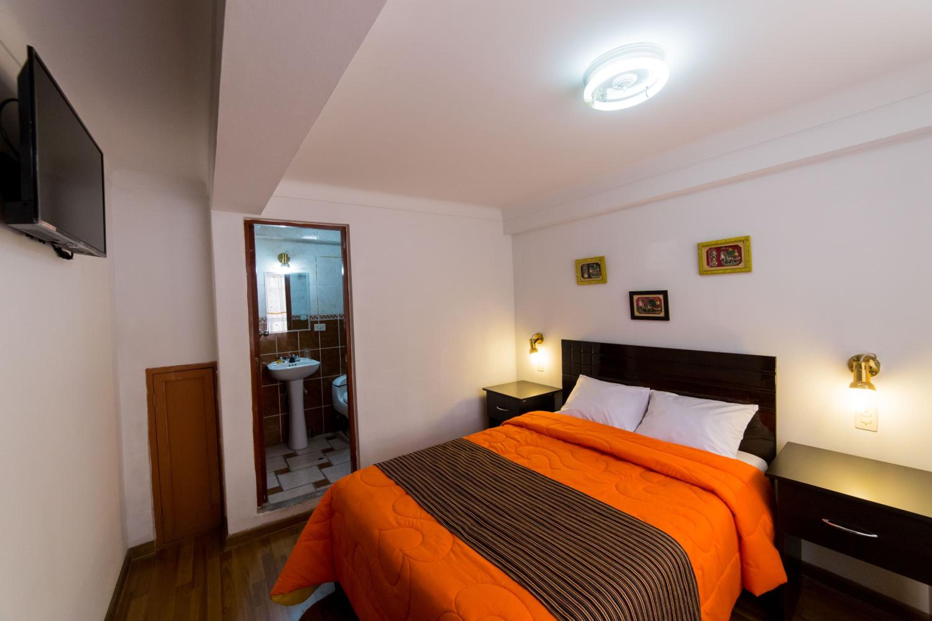 Double Room - Photo 5