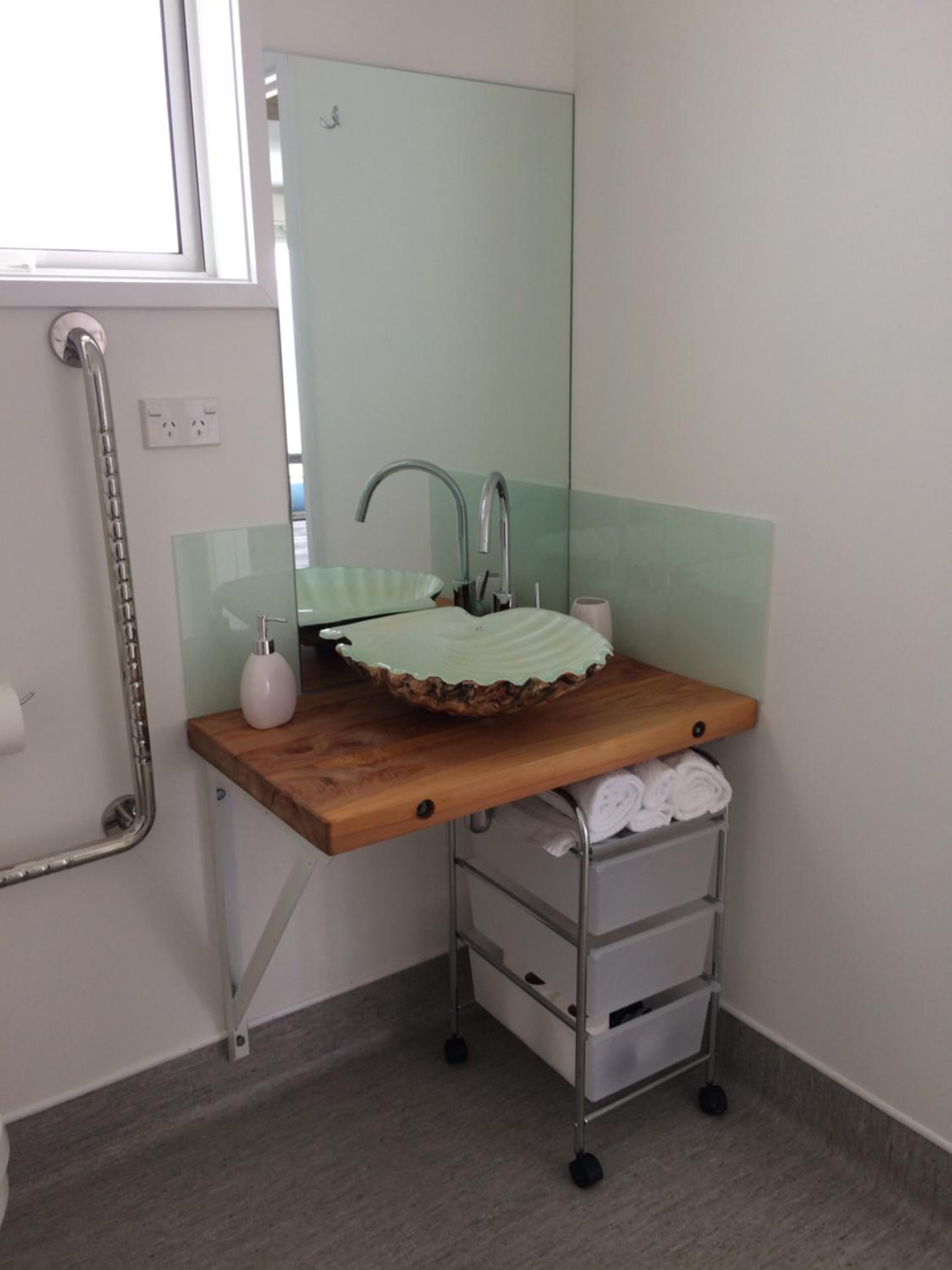 Family Room - Disability Access - Photo 4