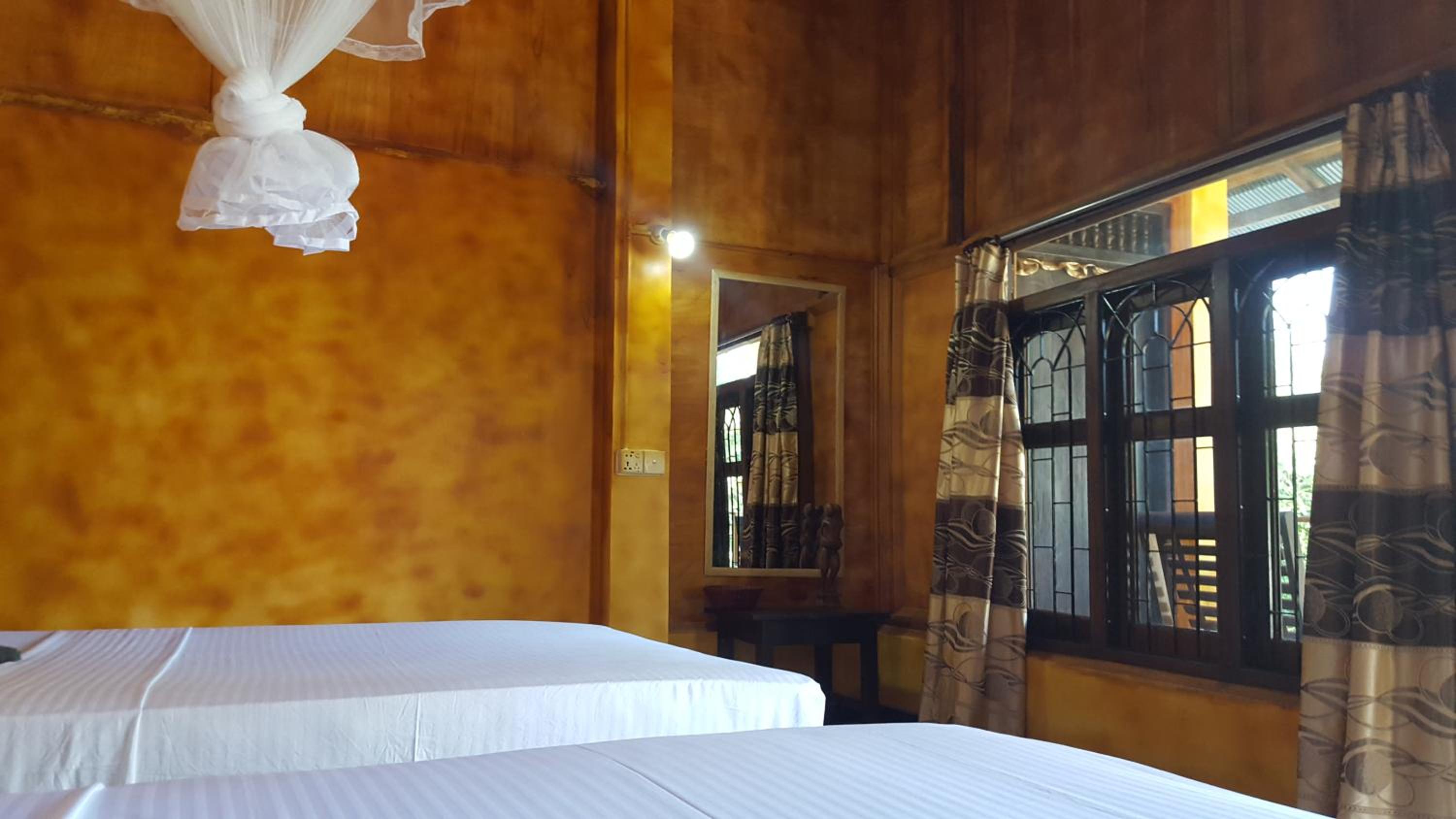 Quadruple Room with Private Bathroom photo 2