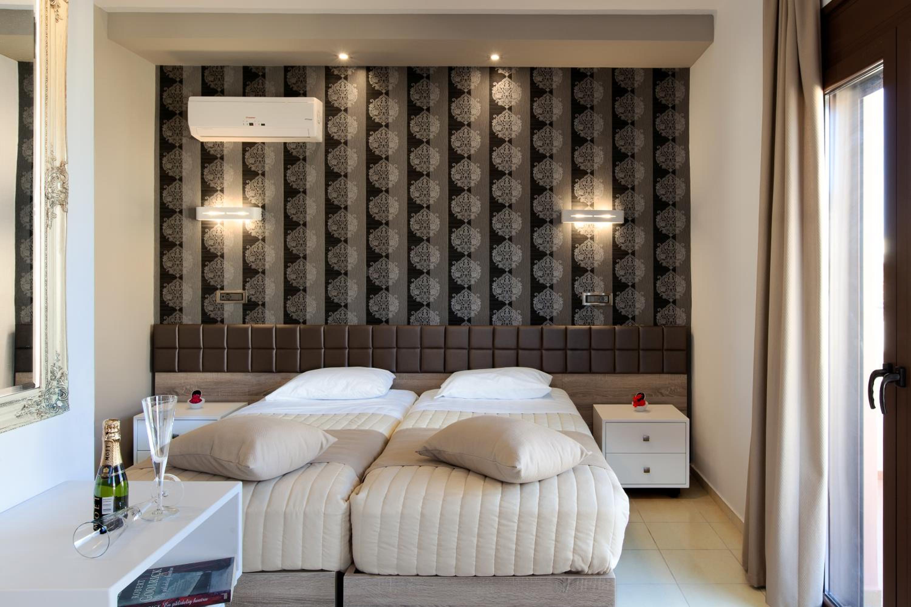 Studio Apartment with Balcony