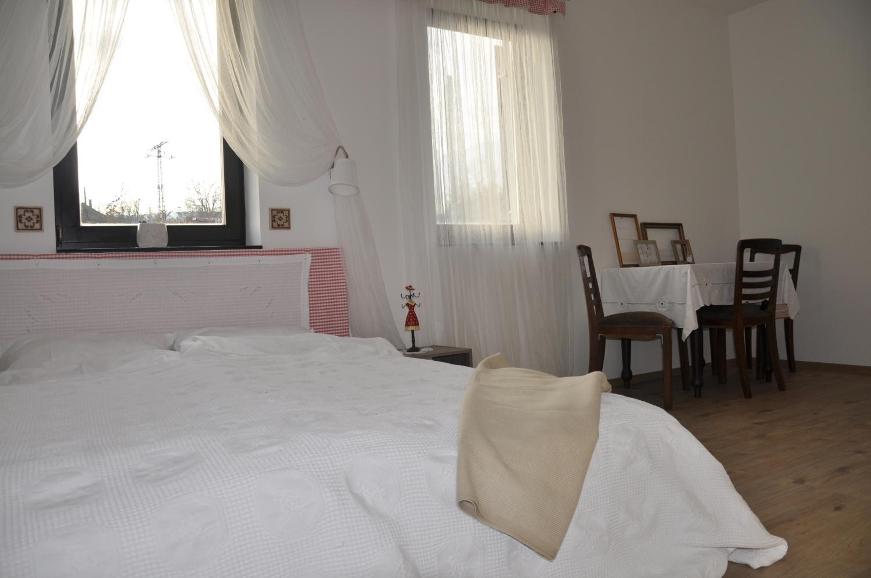 Double Room - Disability Access photo 1