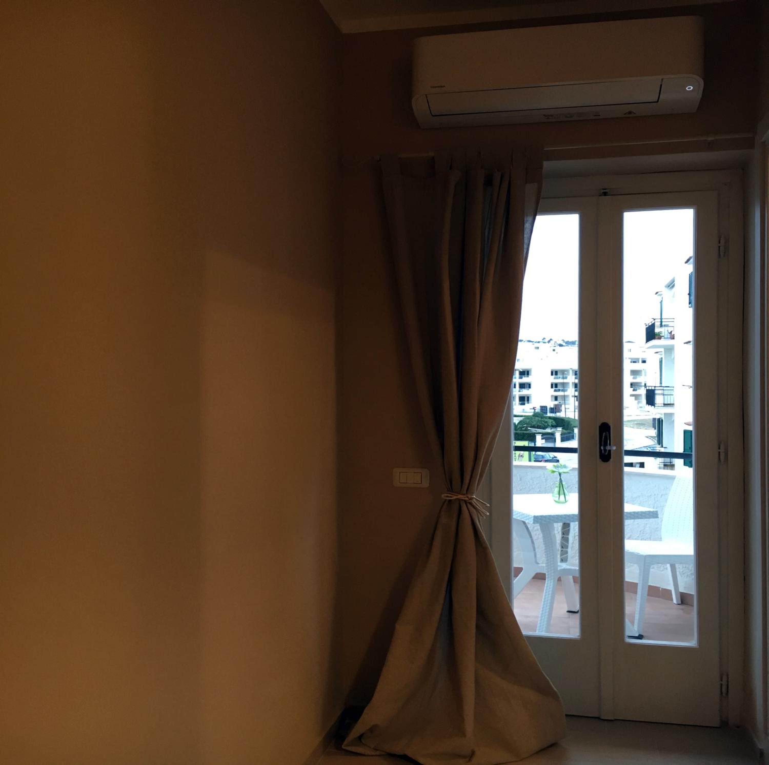 Deluxe Double Room - Photo 19