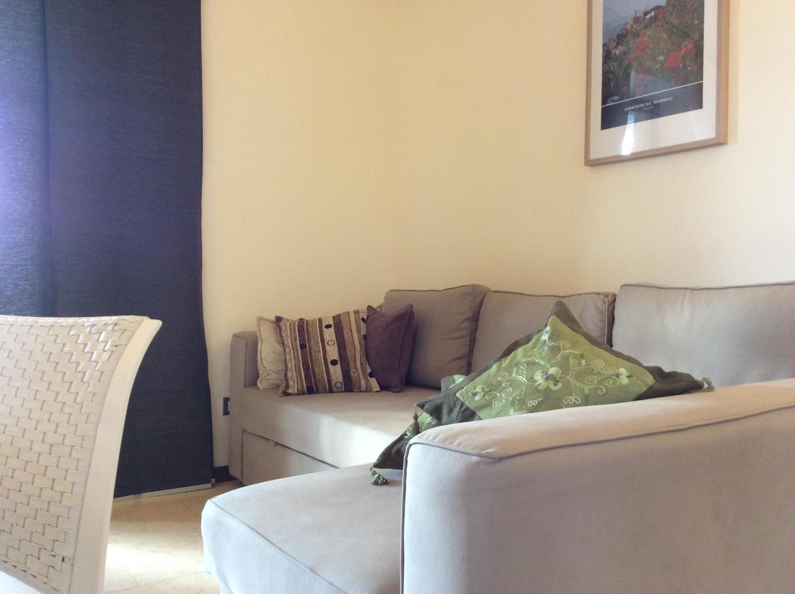 One-Bedroom Apartment with Garden View