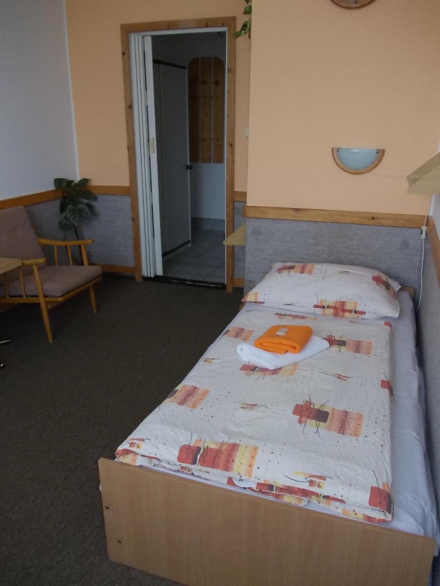 Single Room photo 3
