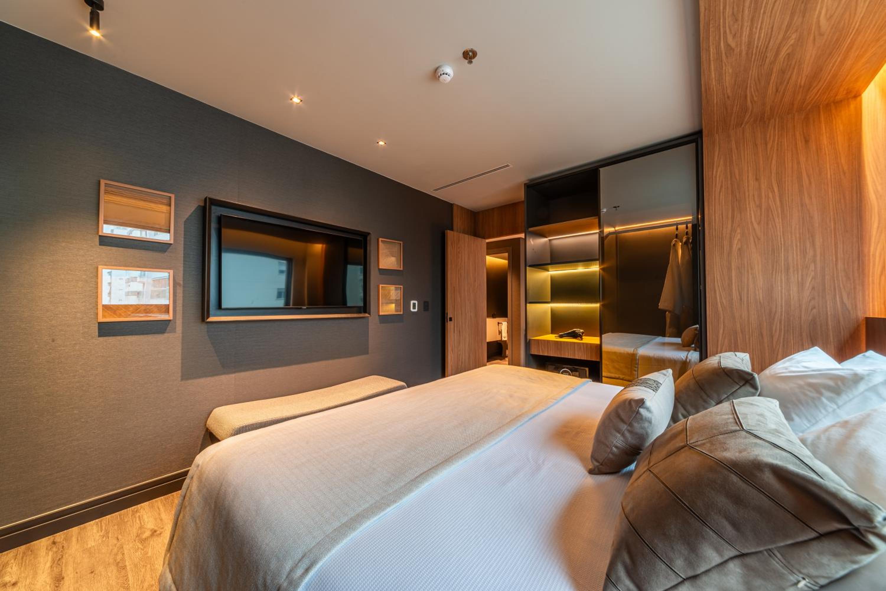 Executive Suite