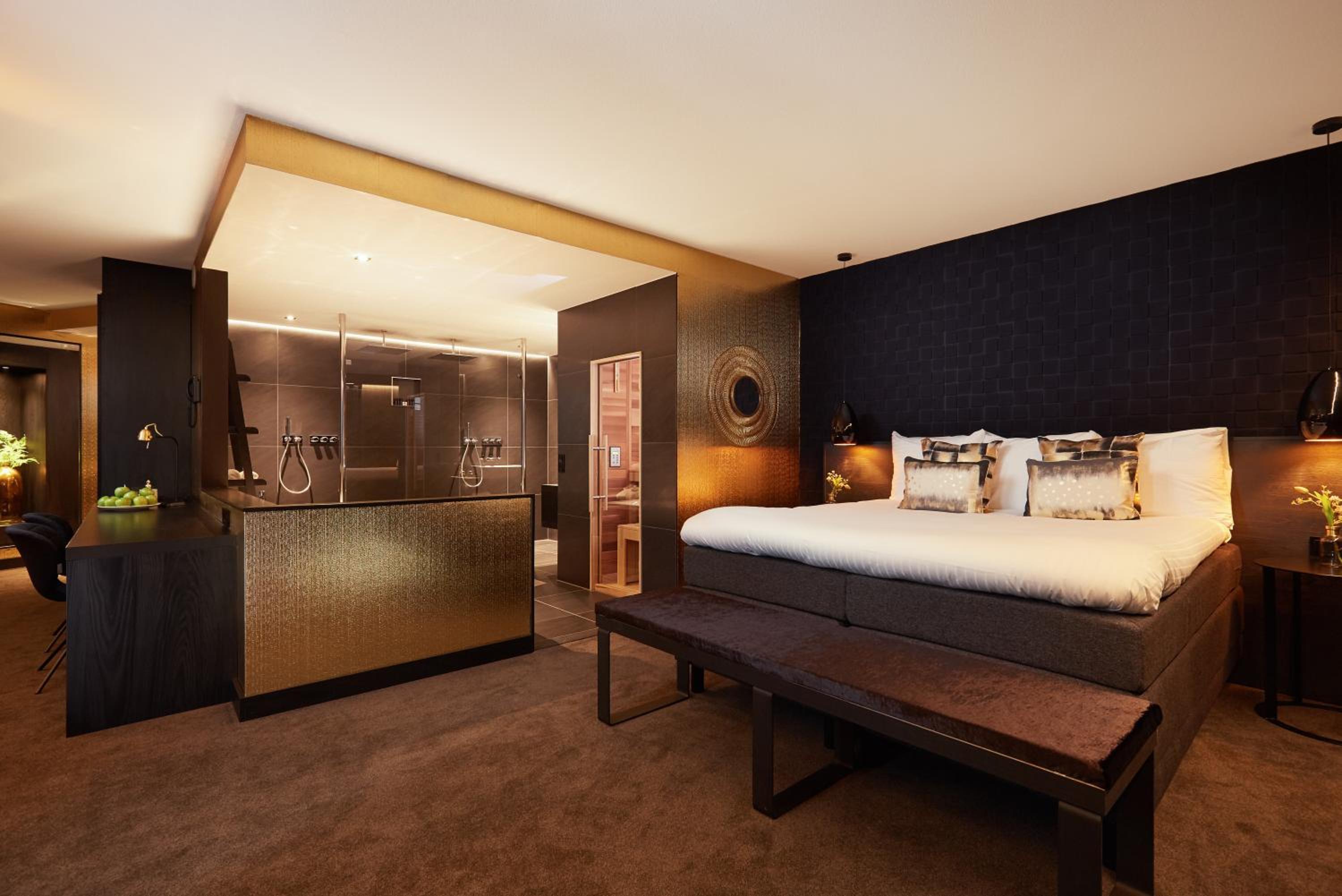 Wellness Suite Black