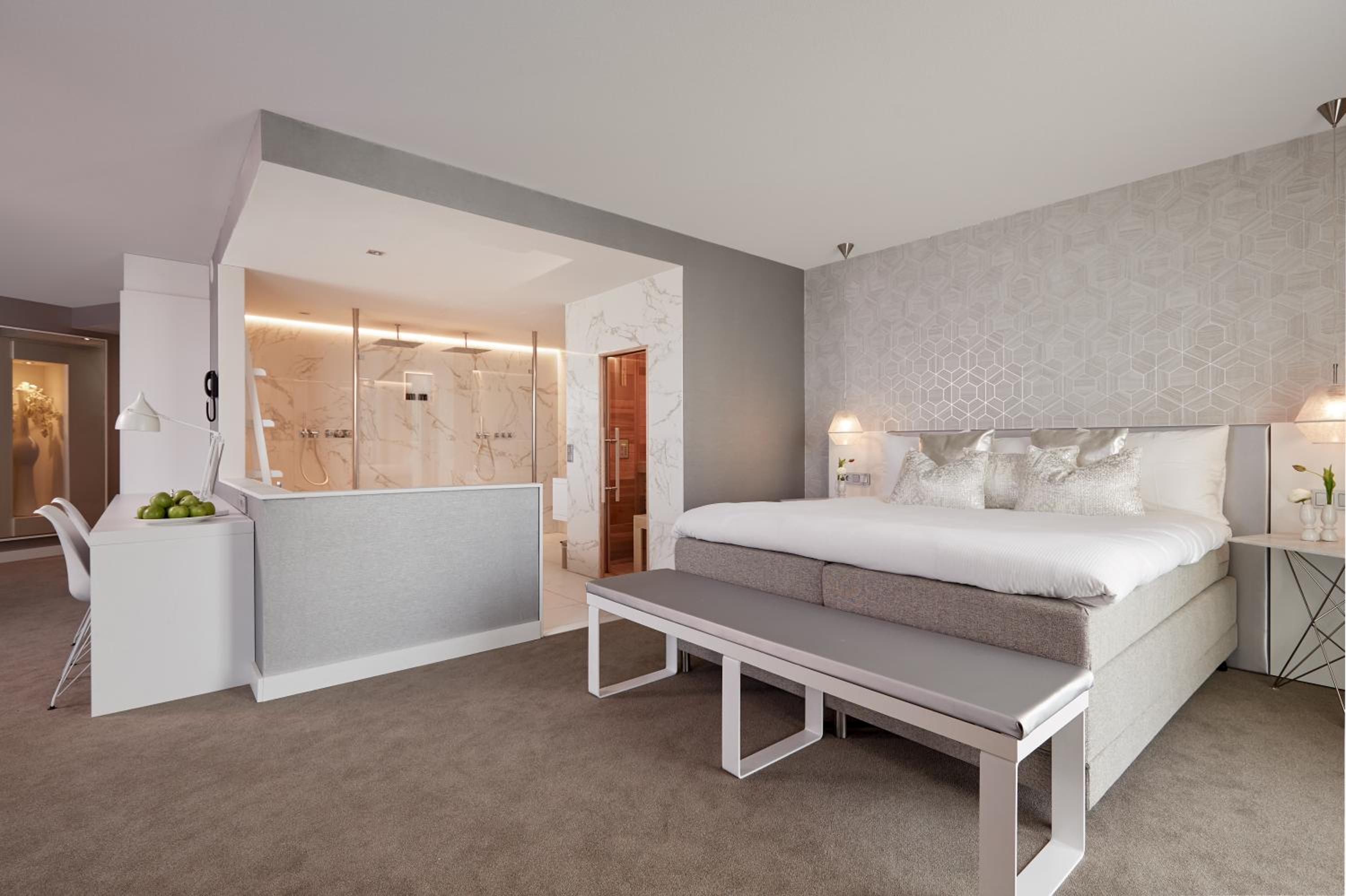 Wellness Suite White