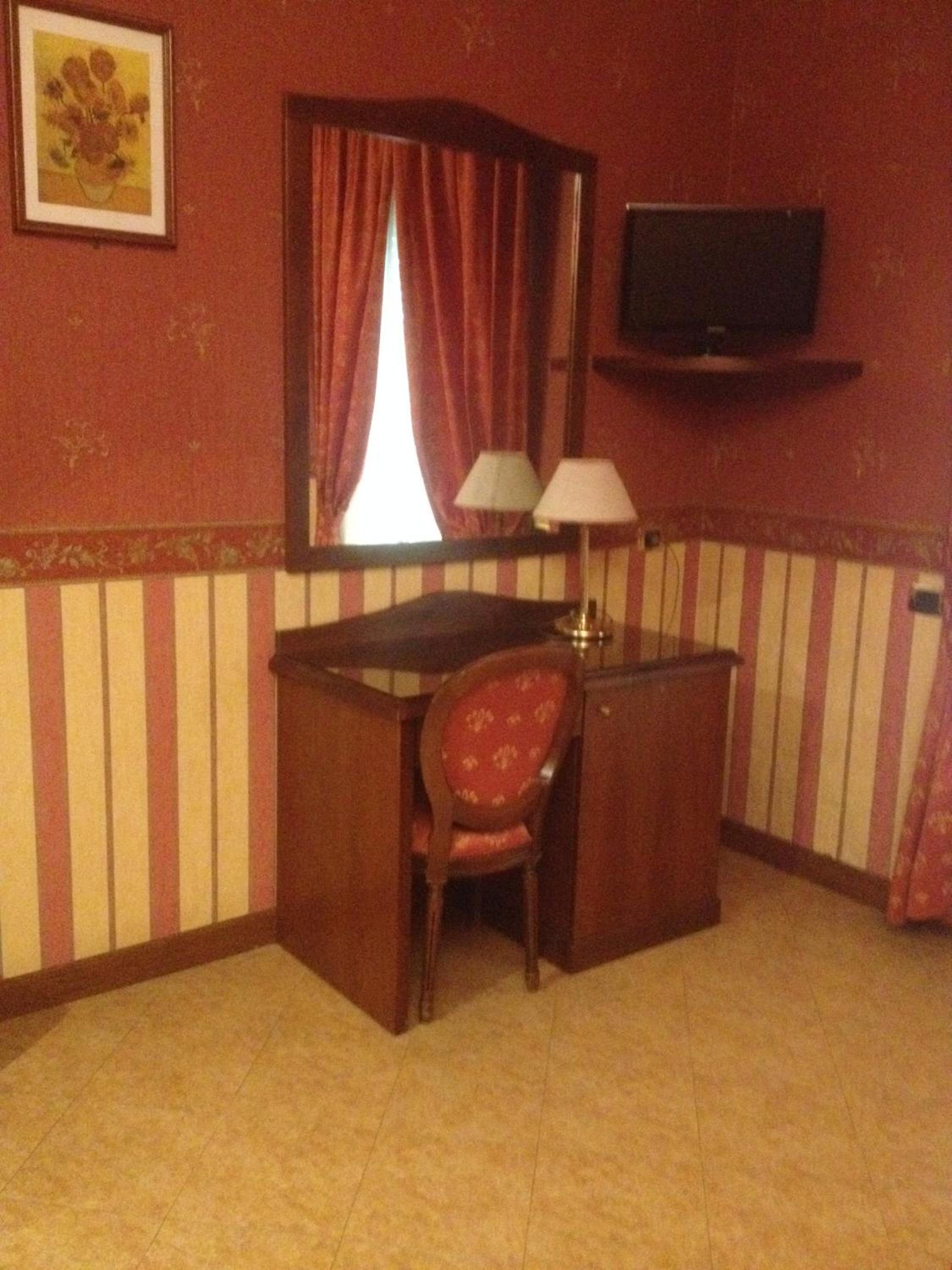 Single Room photo 2