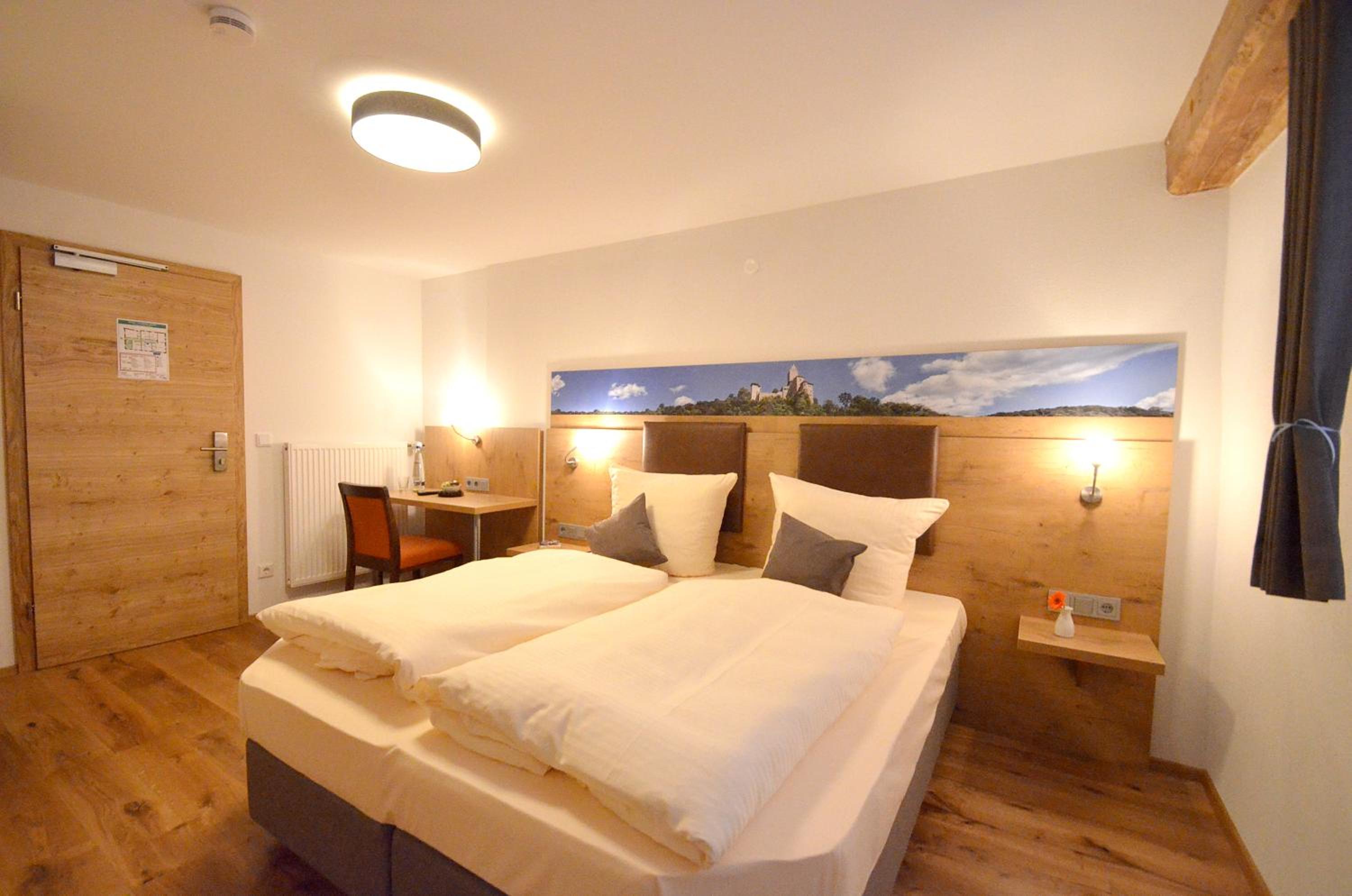 Double Room - Photo 8