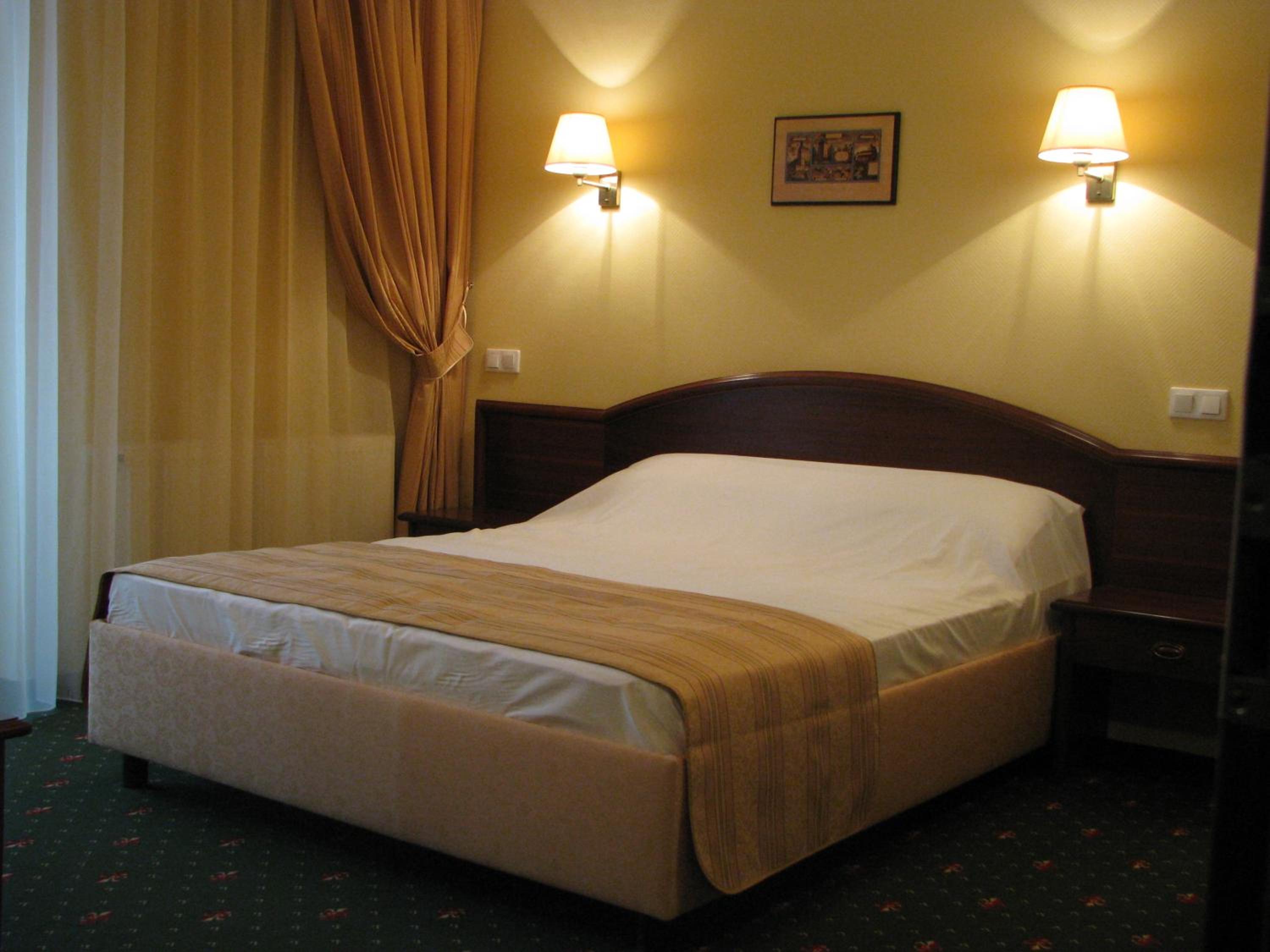 Double Room with Balcony - Photo 2