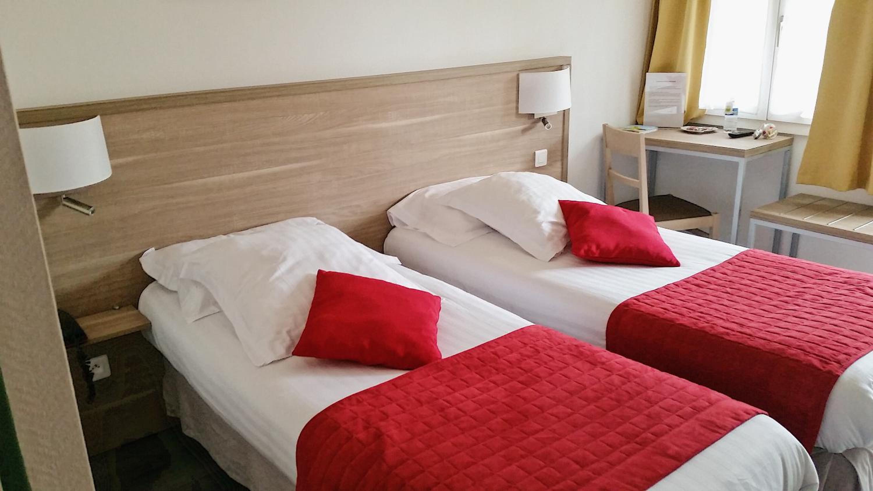 Twin Room with Garden View photo 2