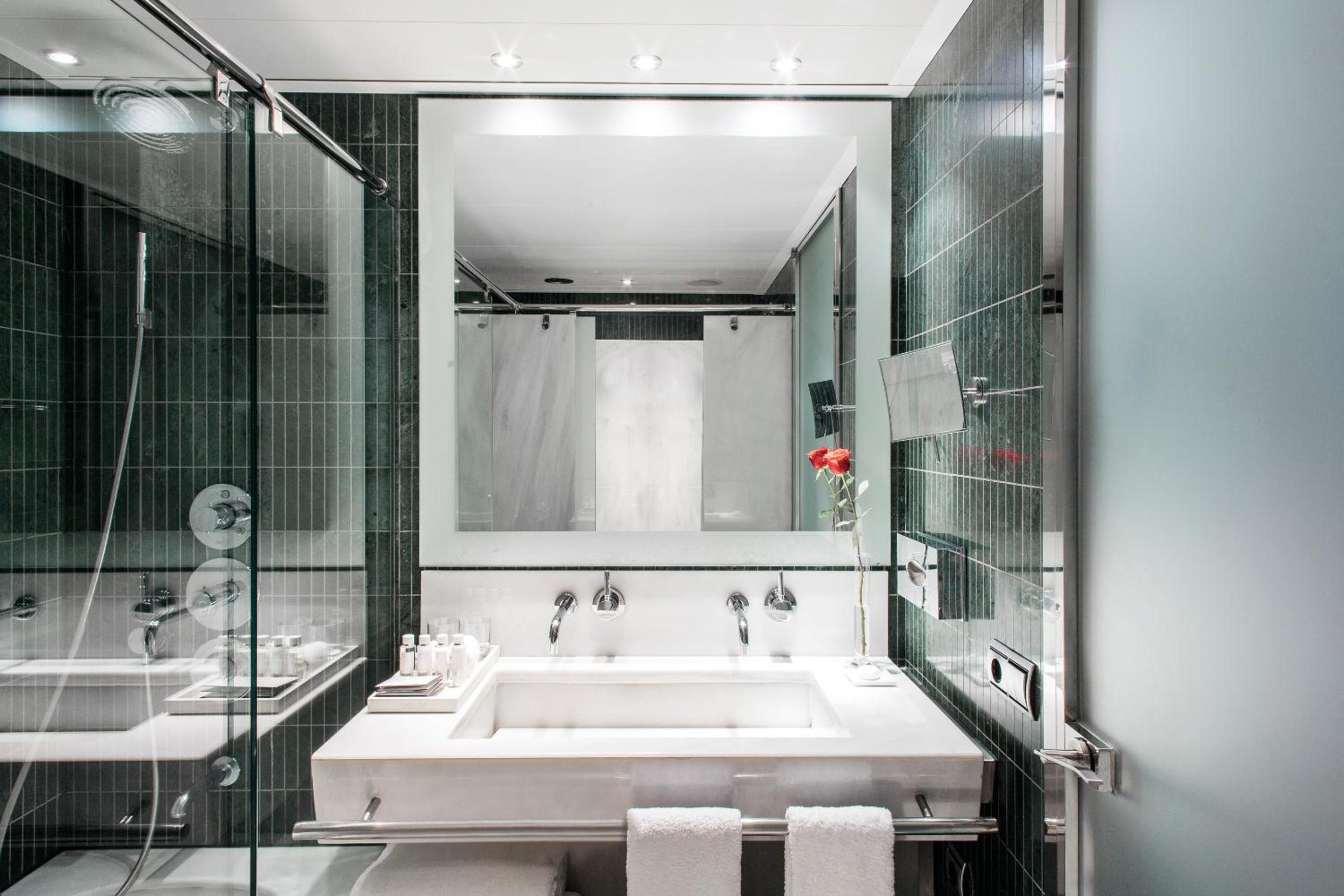 Superior Deluxe Double or Twin Room