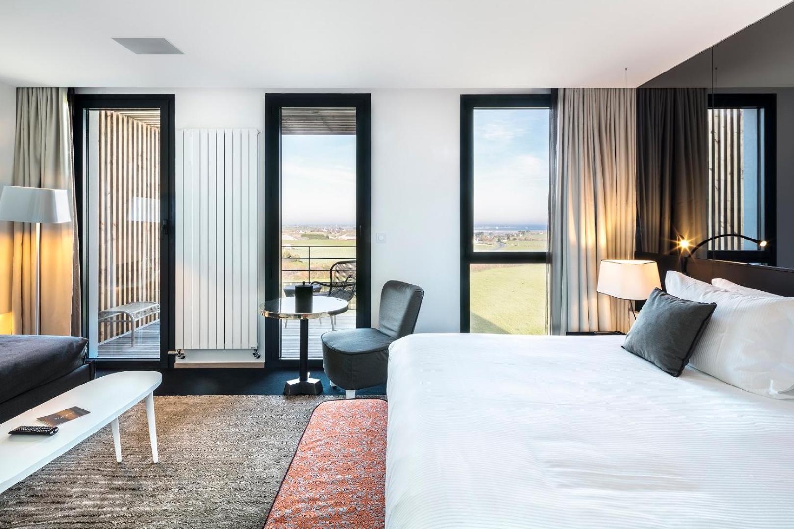 Junior Suite with Balcony photo 1