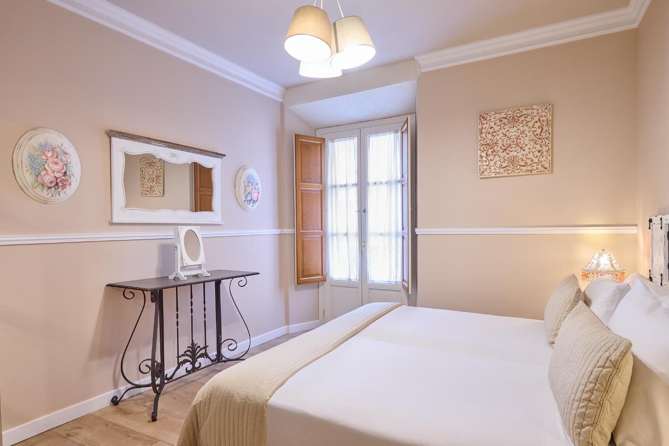 Studio at "Luna Suites Palacio Almagra Apartments*