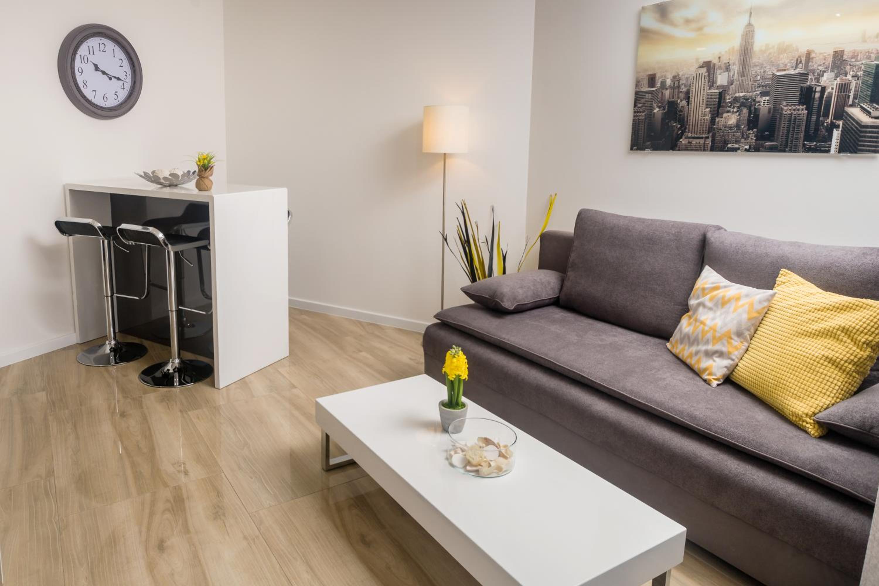 Comfort Two-Bedroom Apartment with Terrace -  Off site breakfast available