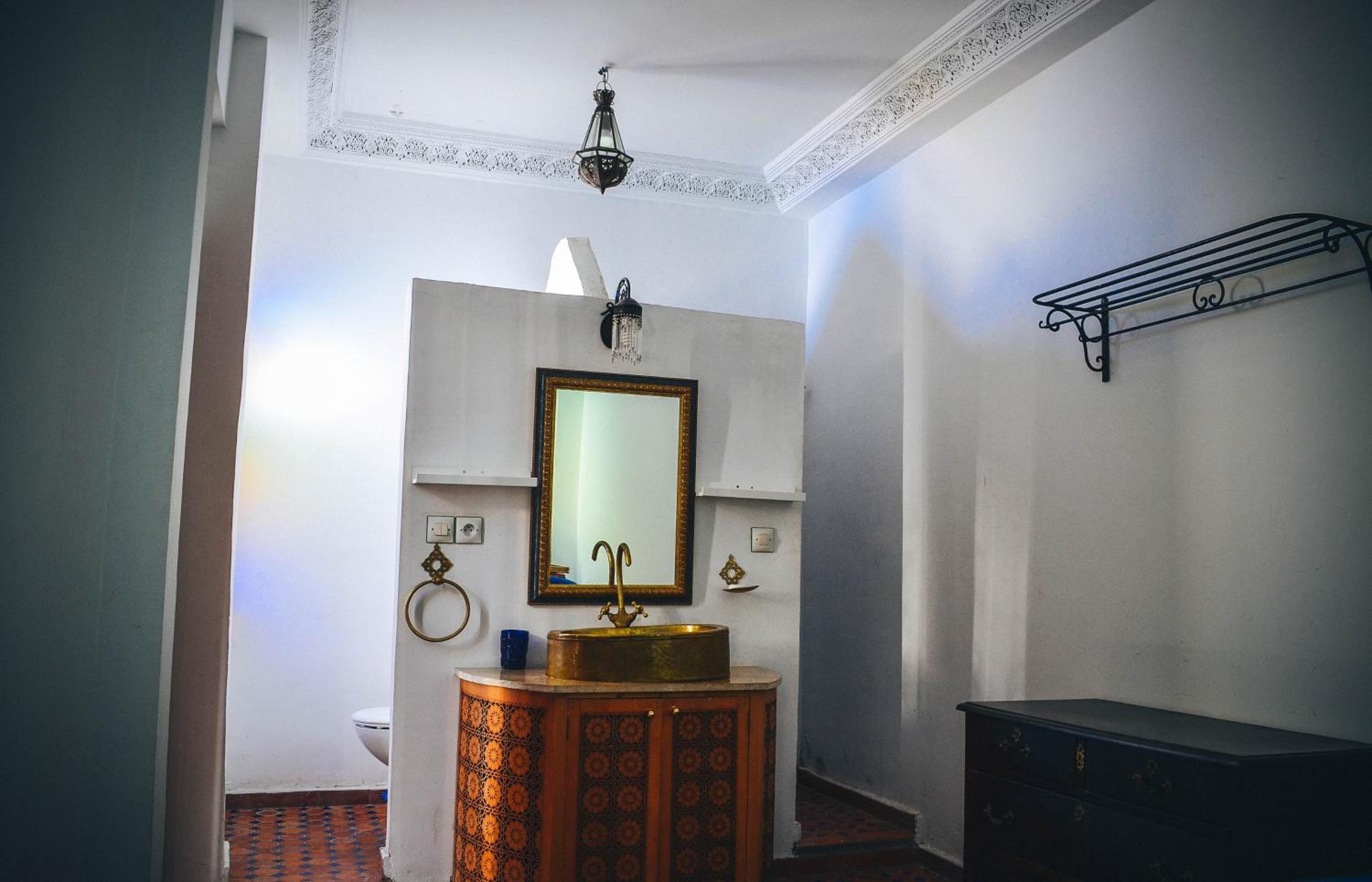 Double Room with Private Bathroom - Photo 4