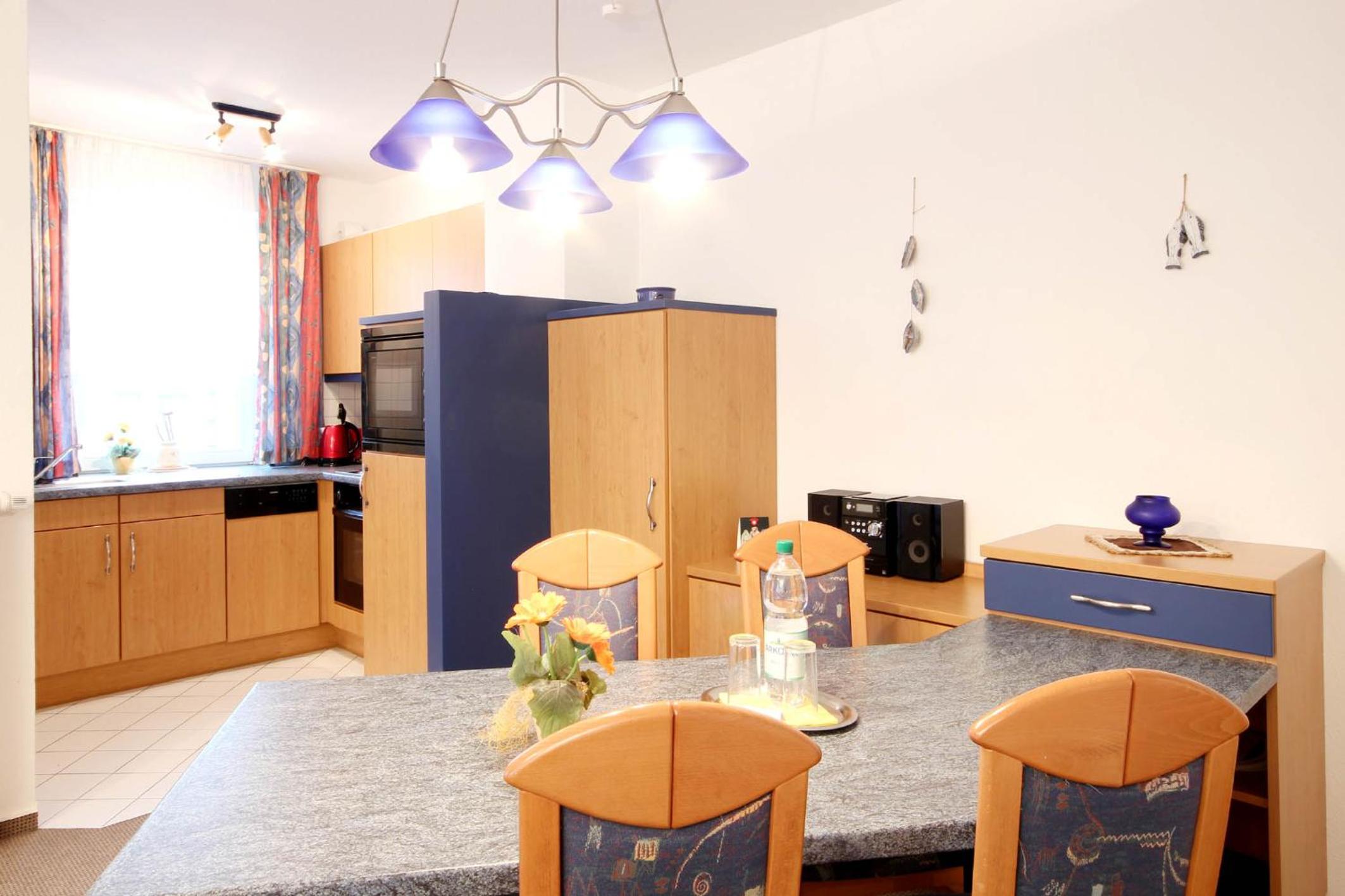 Apartment photo 2