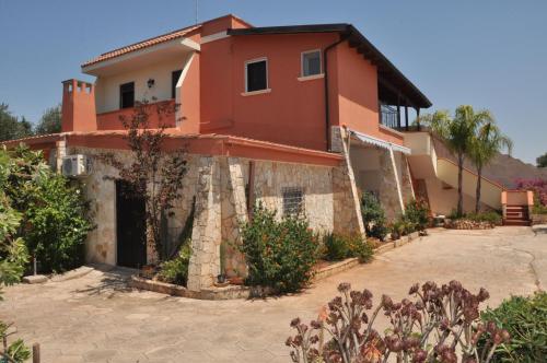 Villa with Garden View
