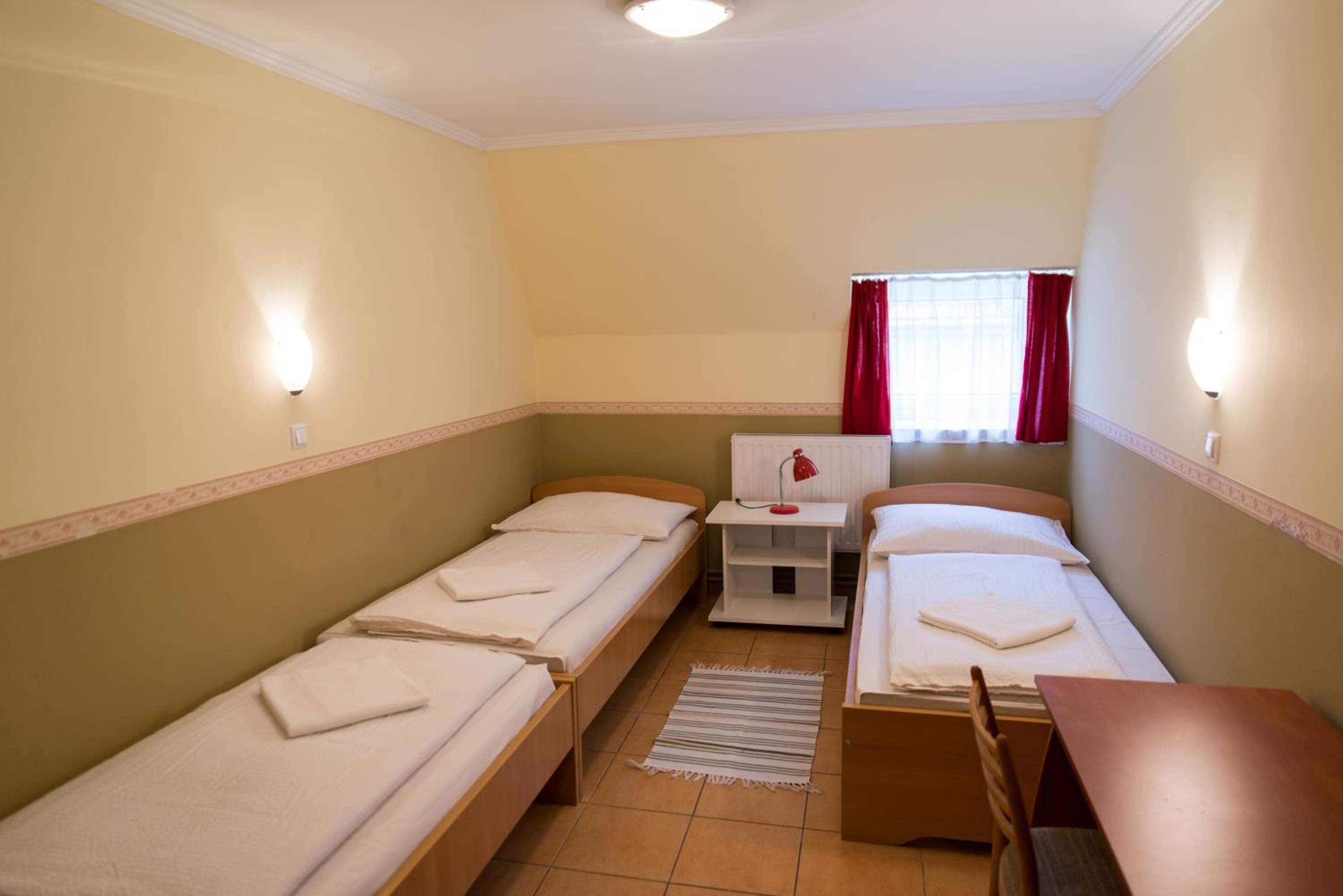 Triple Room with Bathroom photo 2