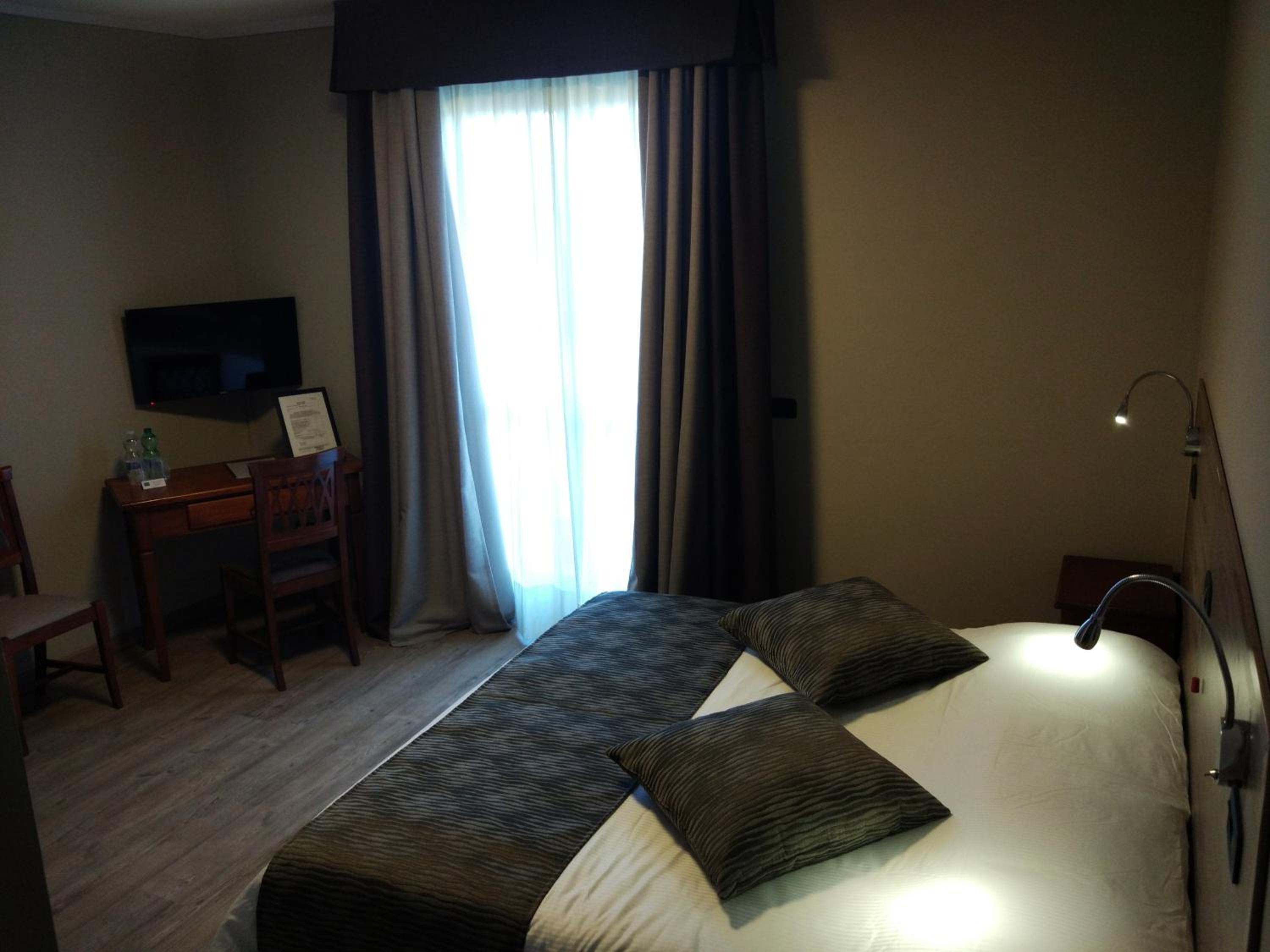 Superior Double or Twin Room - Photo 1