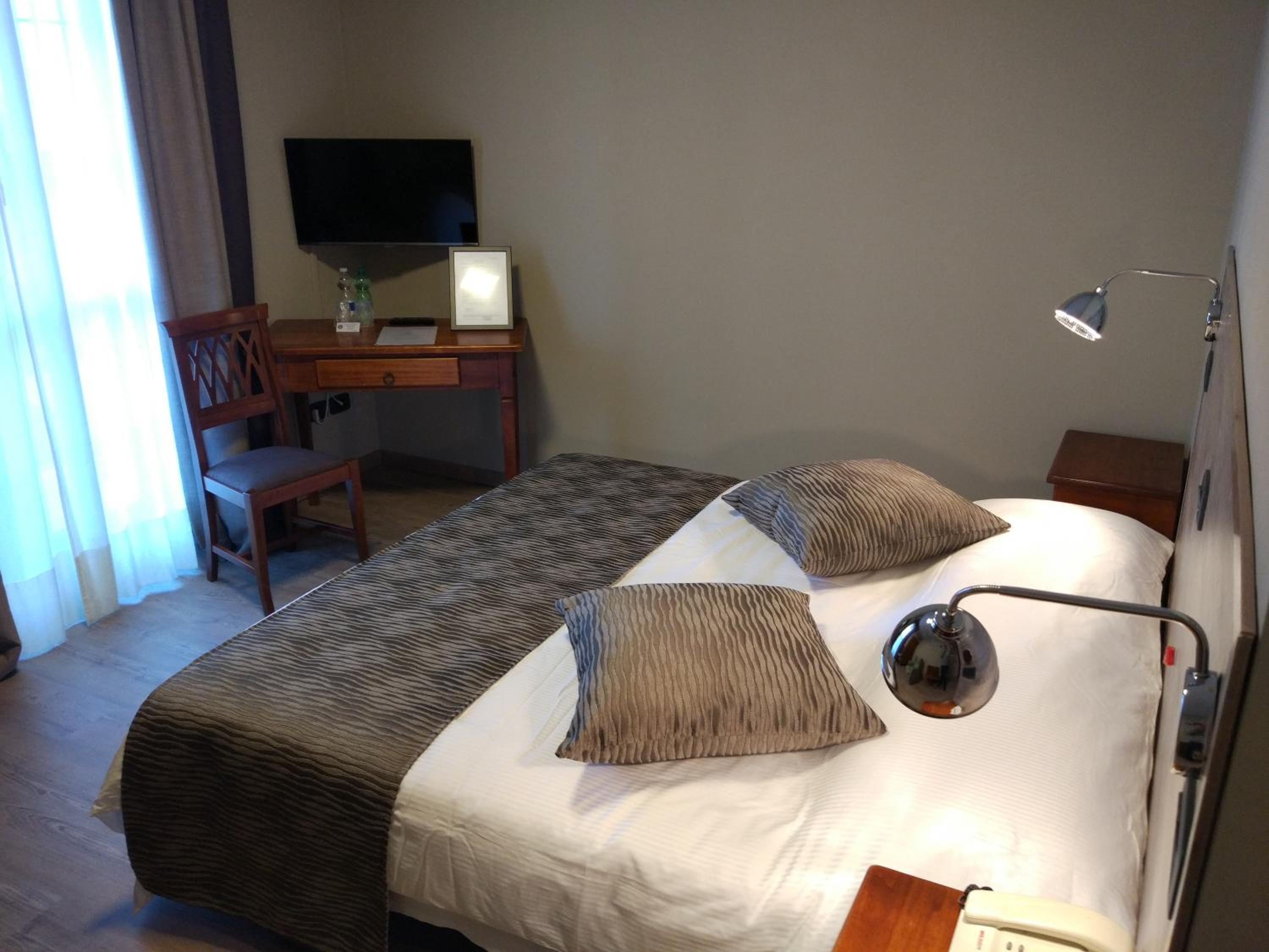 Superior Double or Twin Room - Photo 10