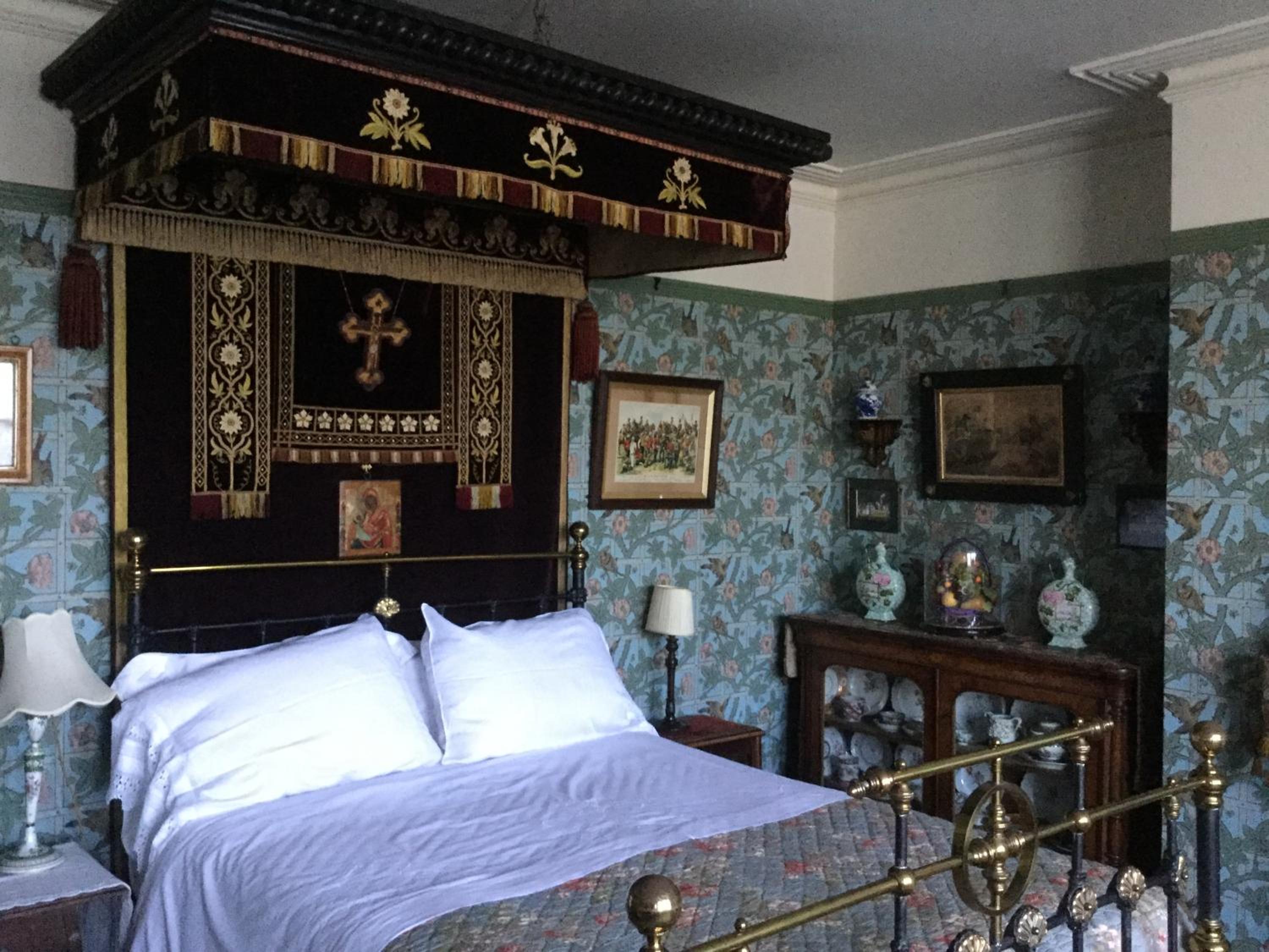 Double Room with External Private Bathroom - Photo 8