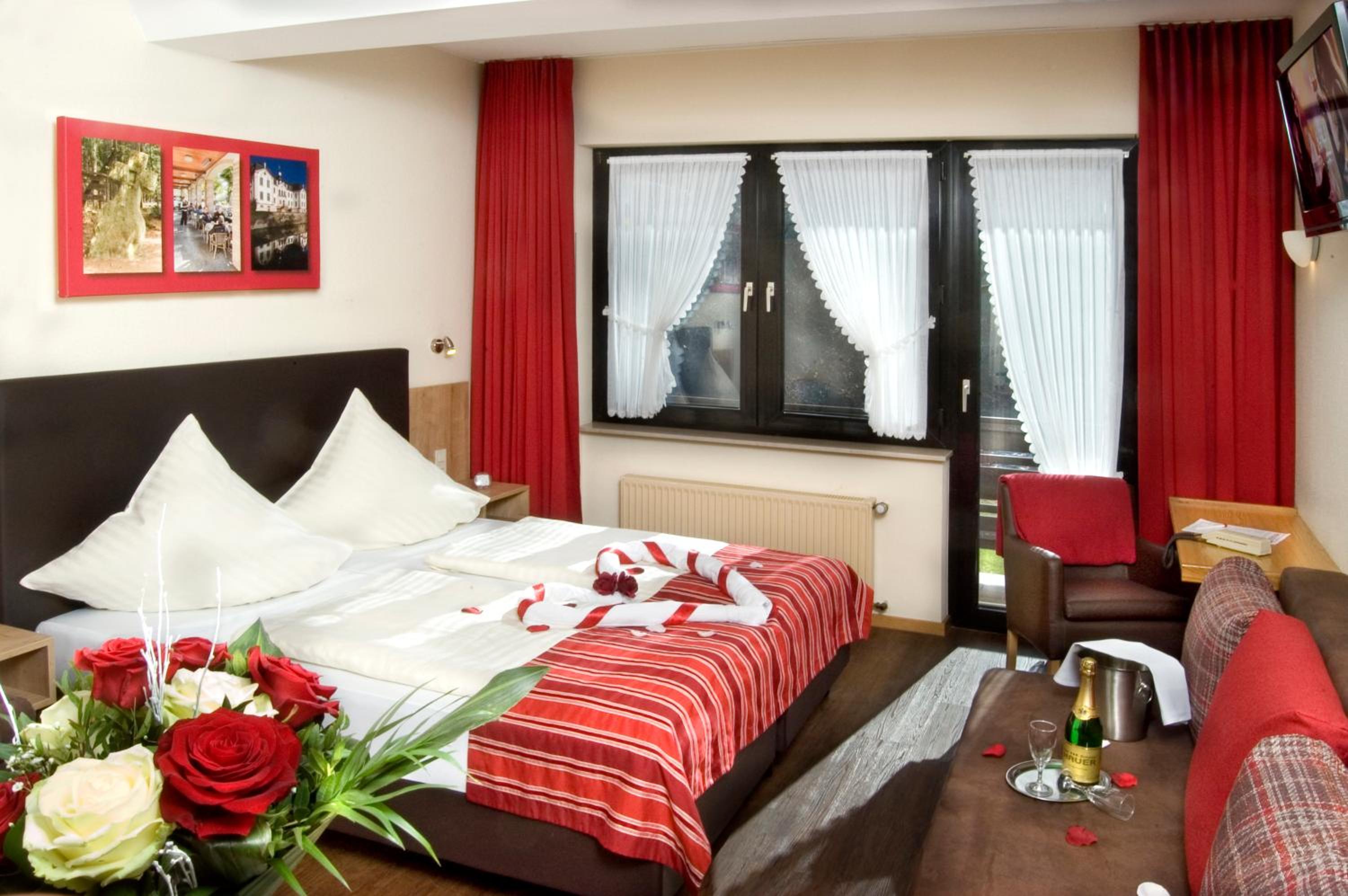 Double Room with Balcony photo 2