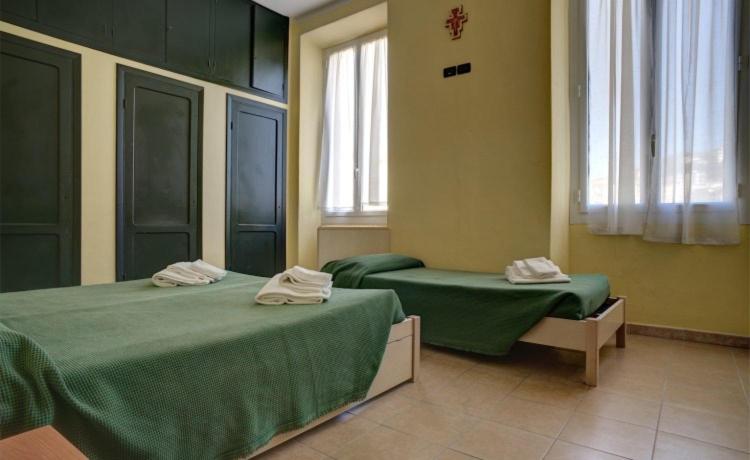 Deluxe Double Room (2 Adults + 1 Child) photo 1