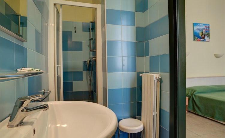 Triple Room - Photo 2