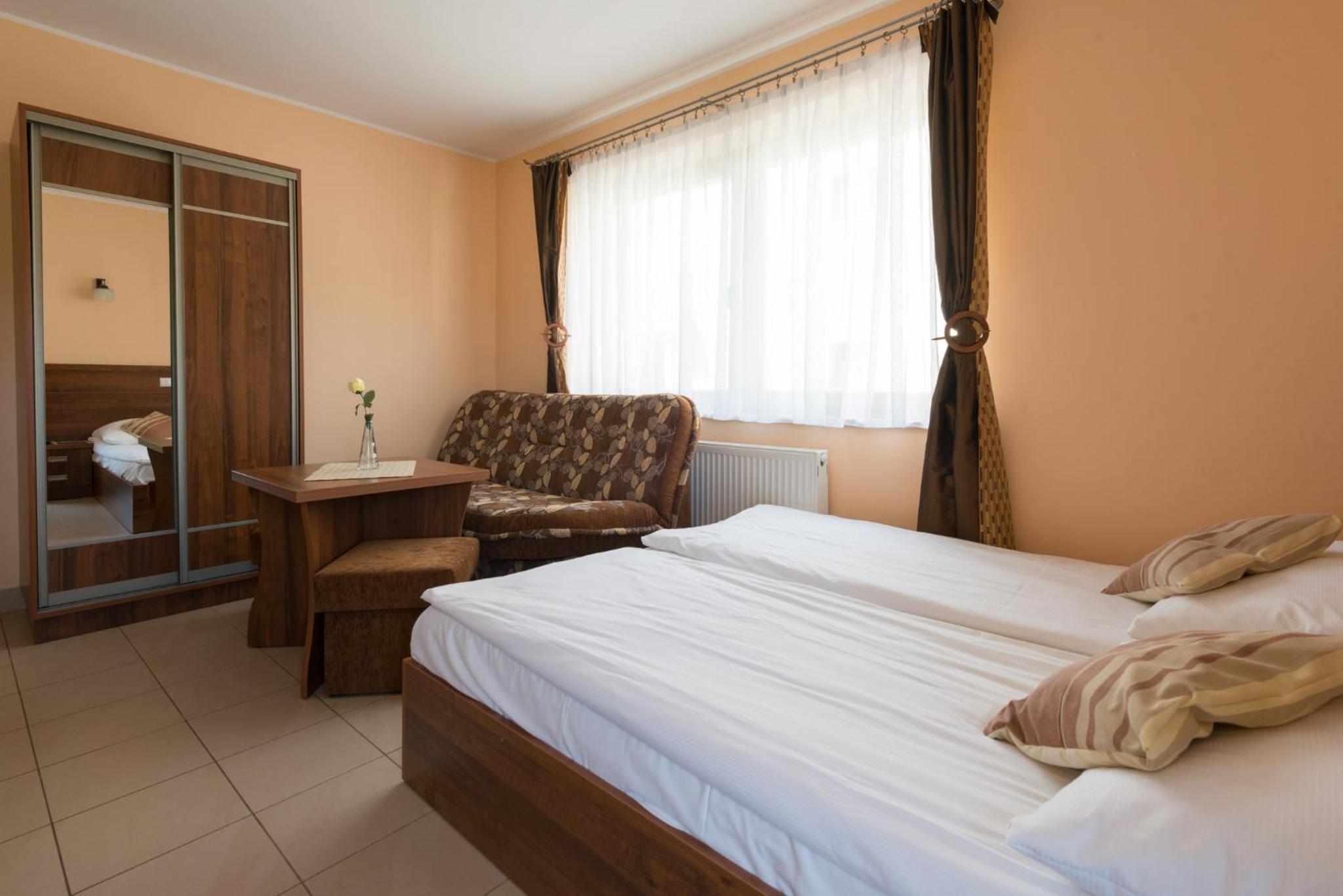 Triple Room with Private Bathroom