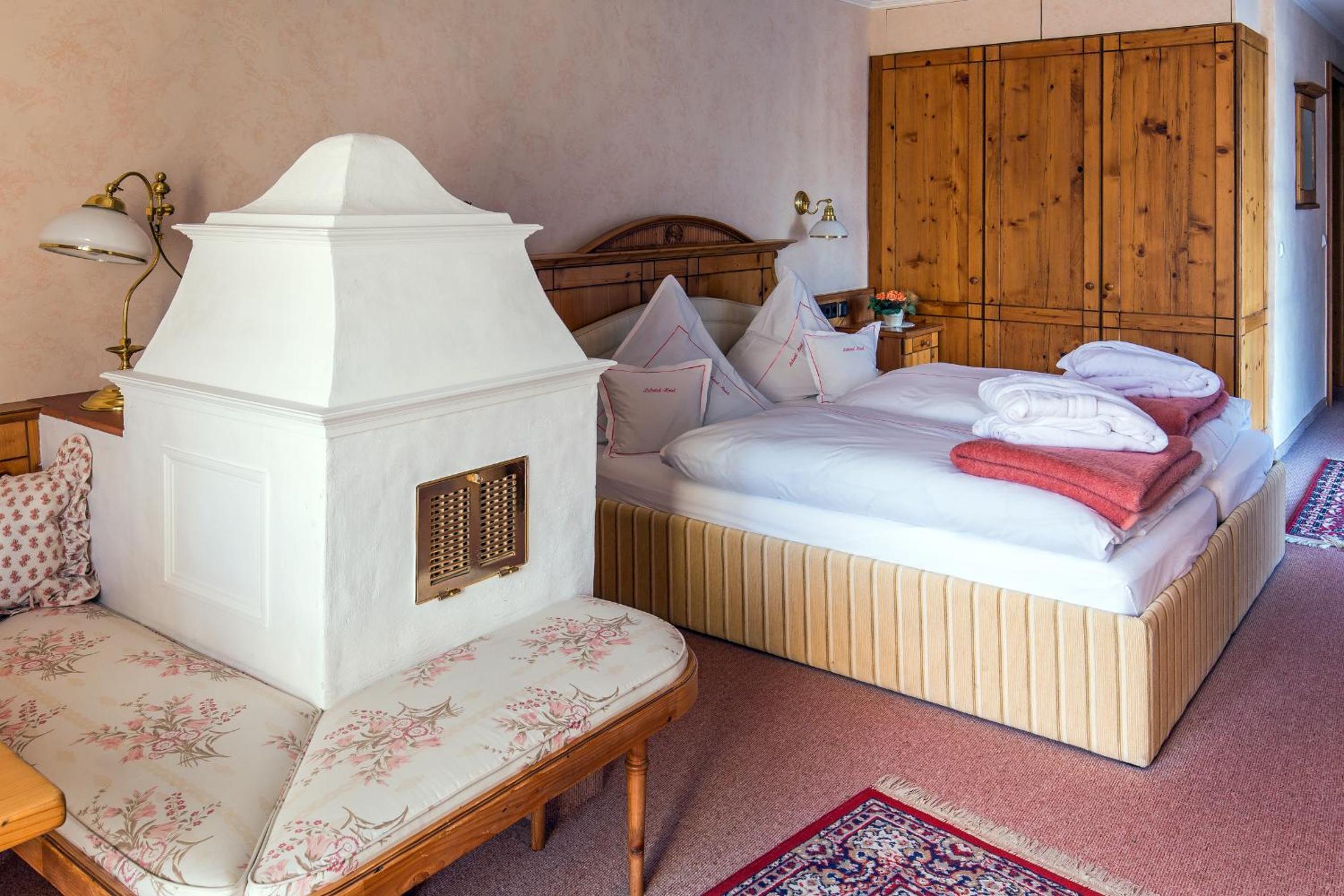 Double or Twin Room - Photo 3