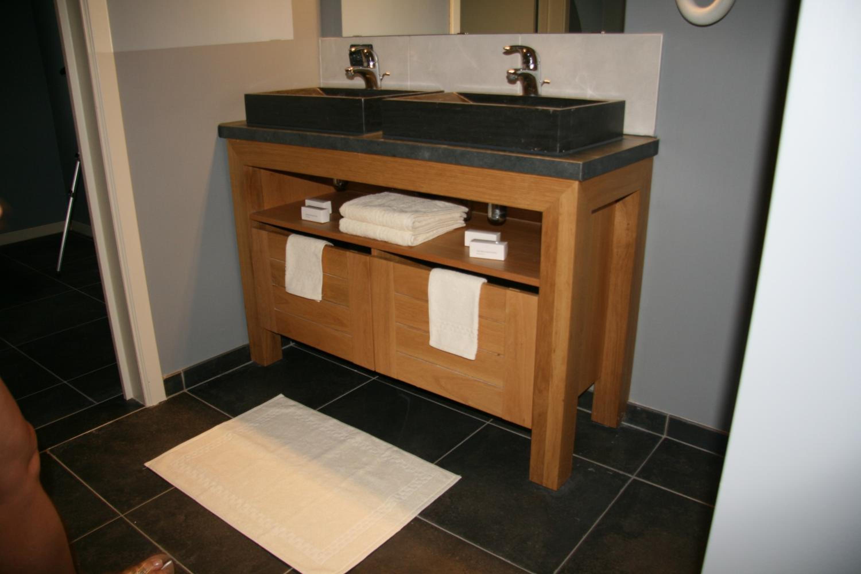 Twin Room - Photo 2