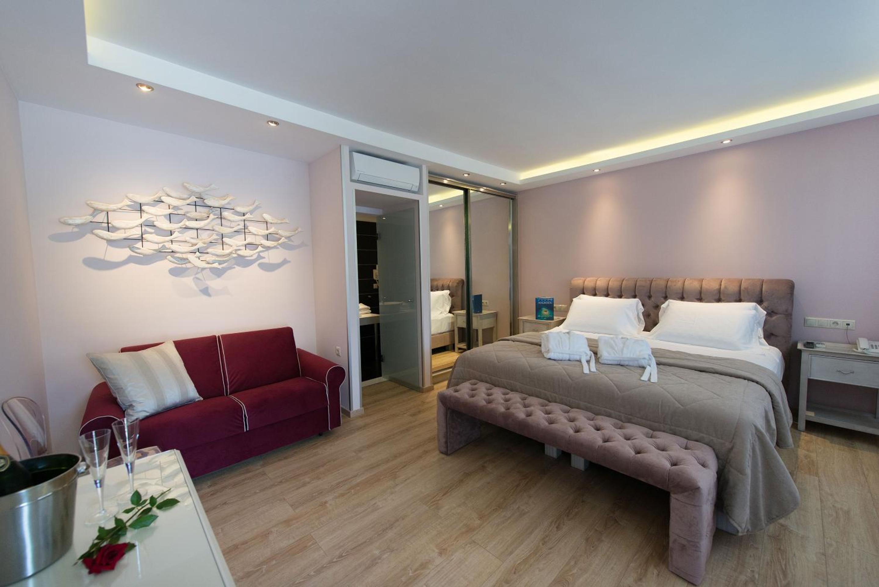 Deluxe Suite with Sea View