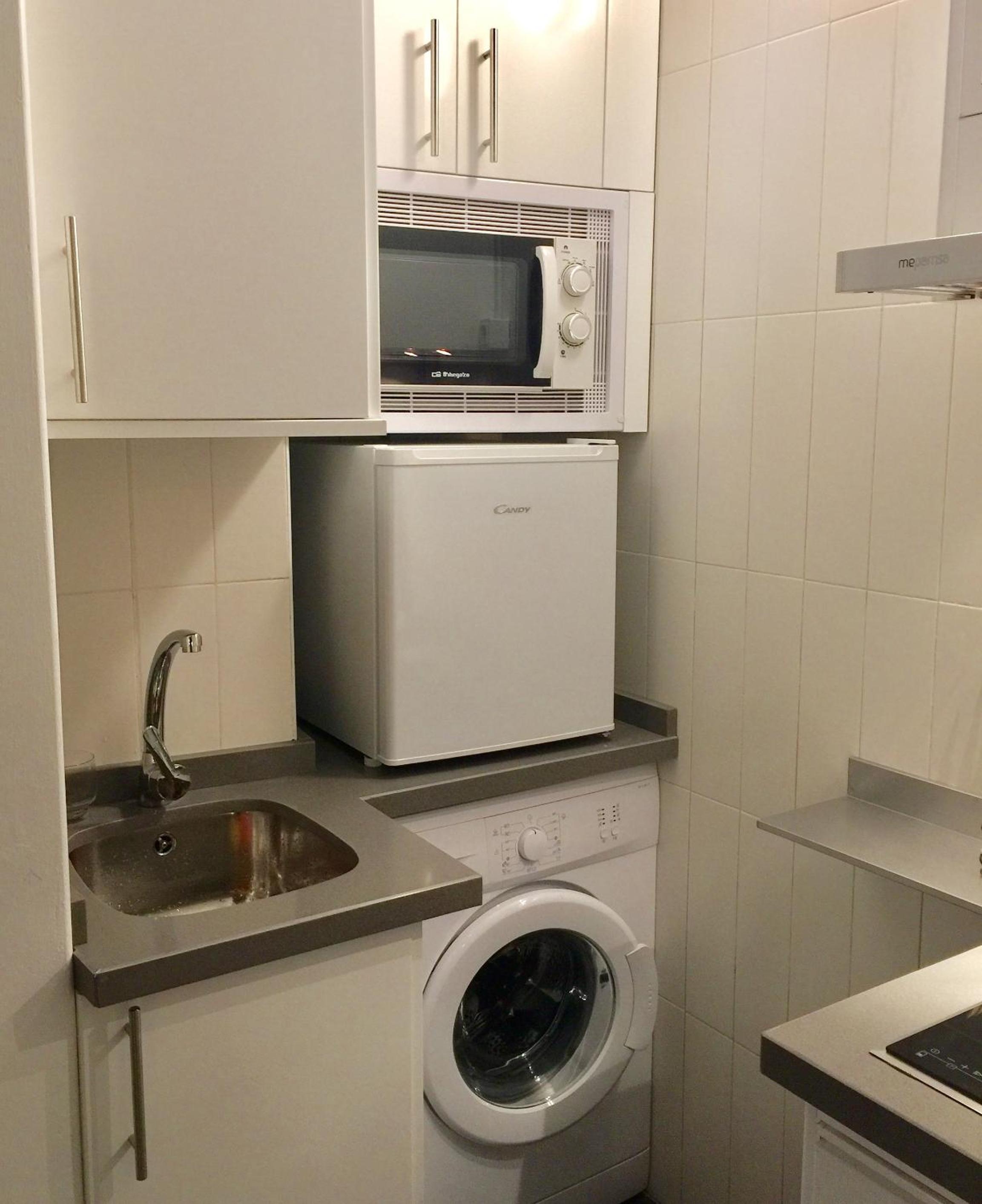 Studio Apartment - Photo 18