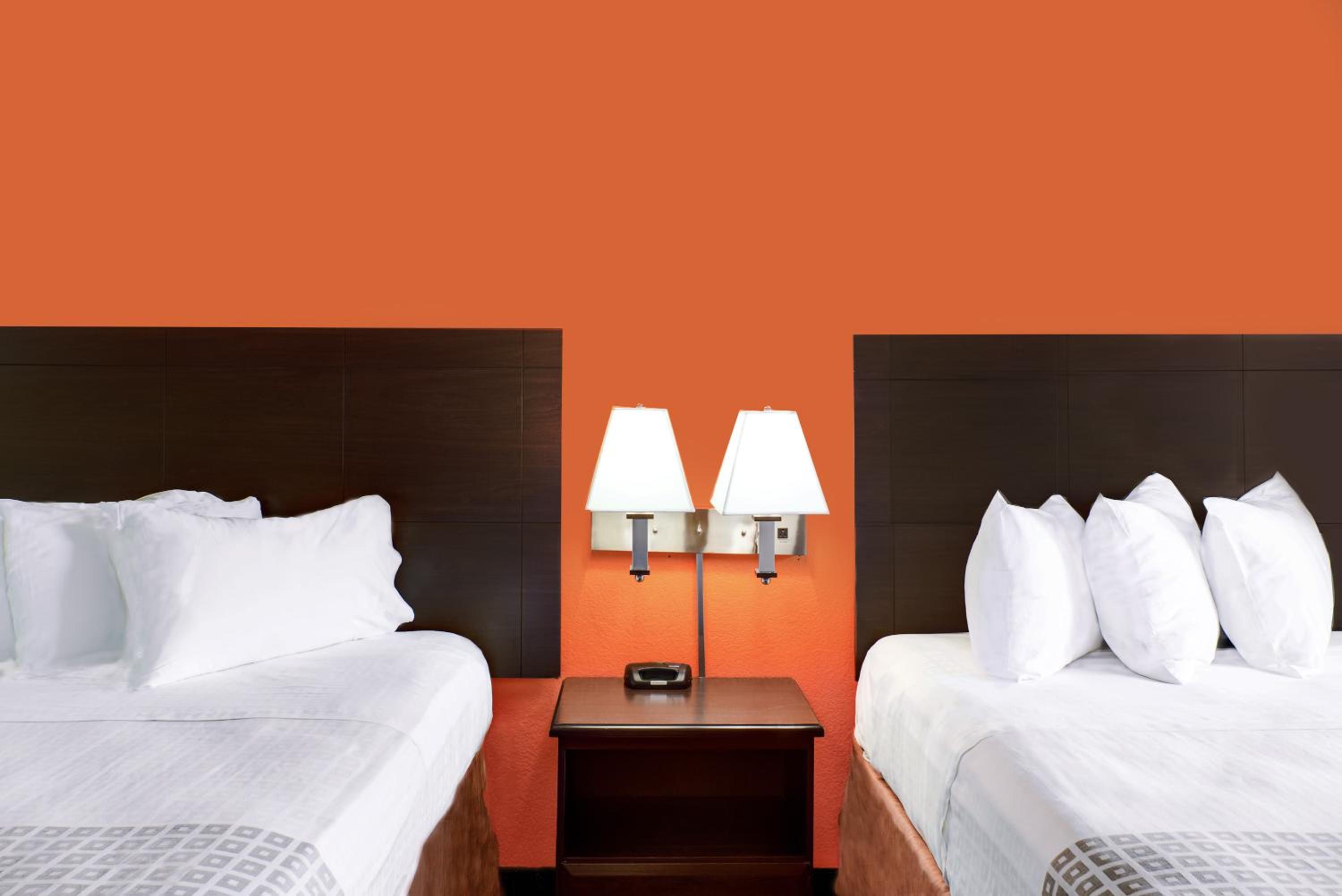 Standard Double Room - Photo 3