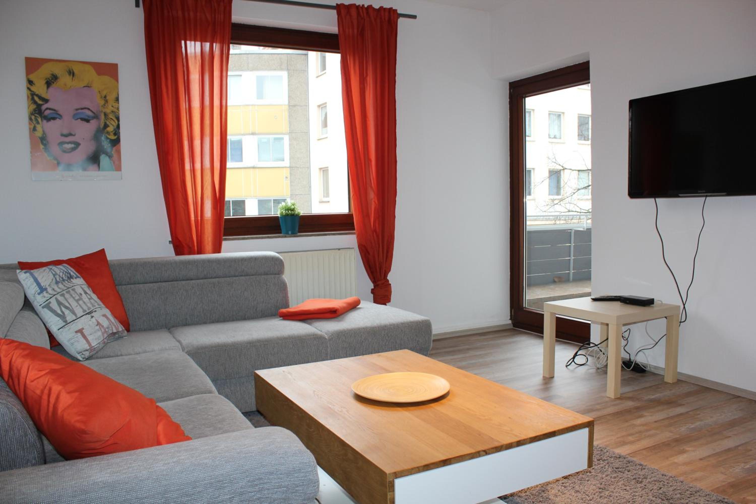 One-Bedroom Apartment photo 1