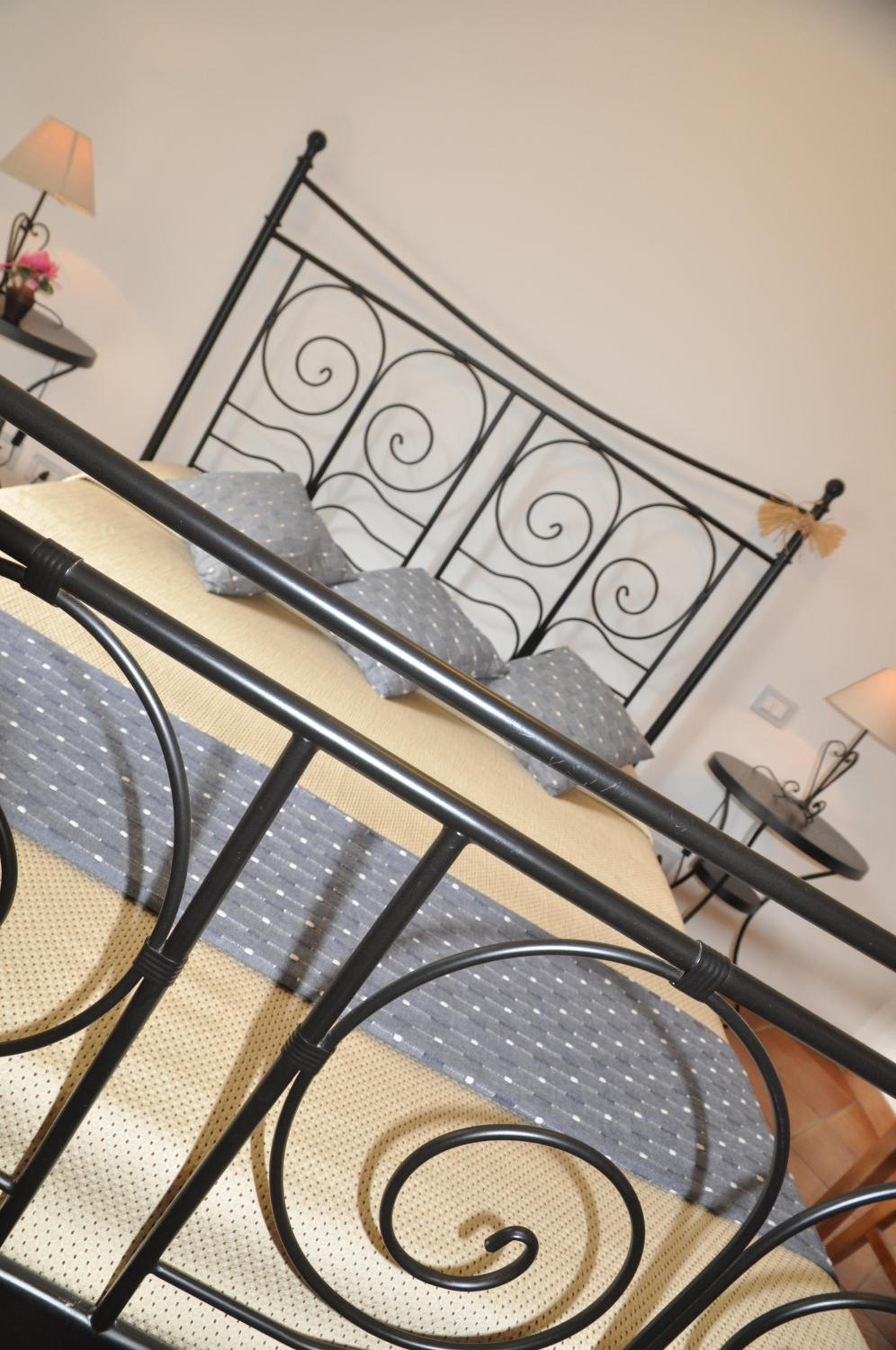 Double Room with Garden View - Photo 2