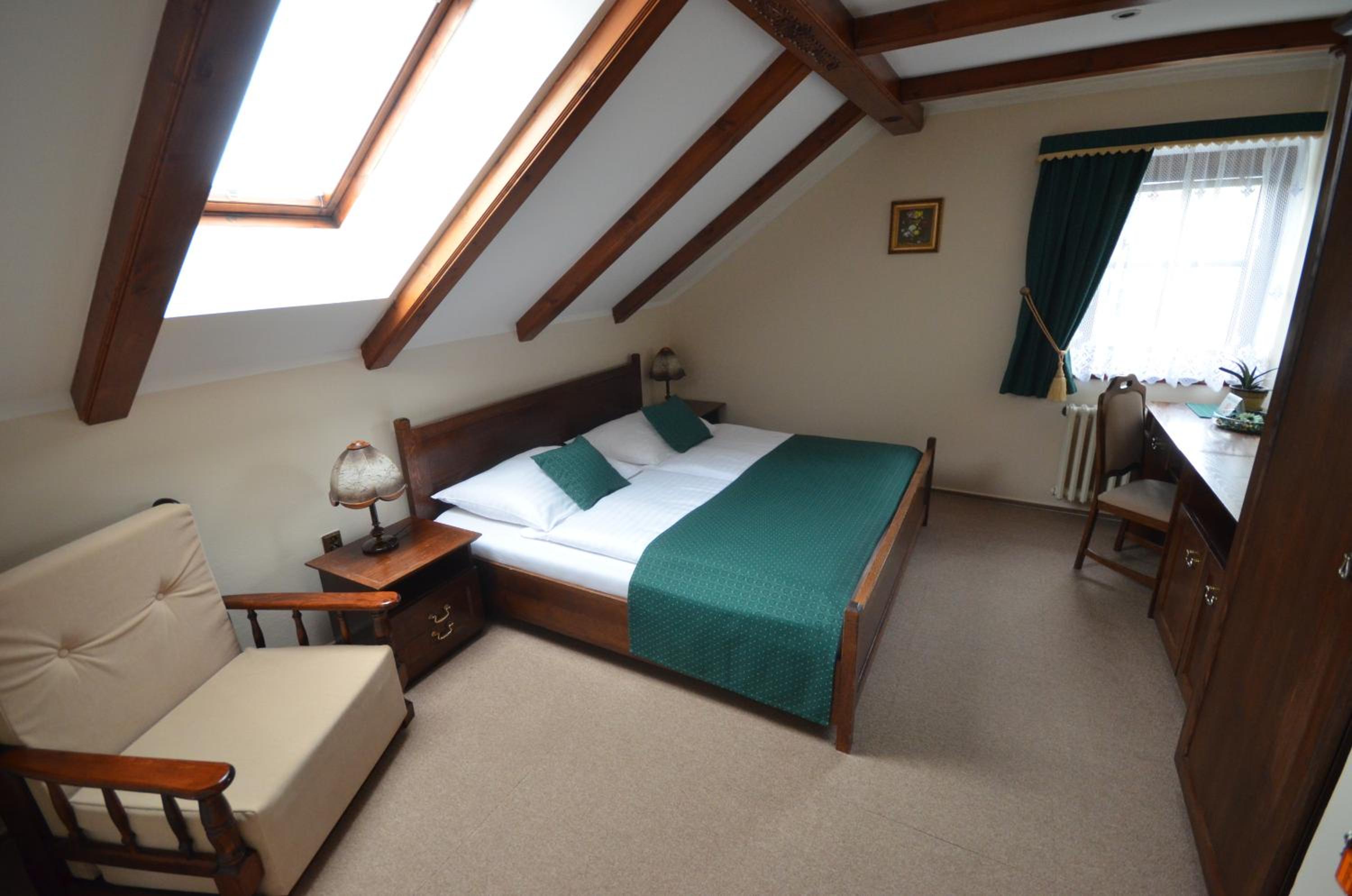 Two Interconnecting Rooms photo 1