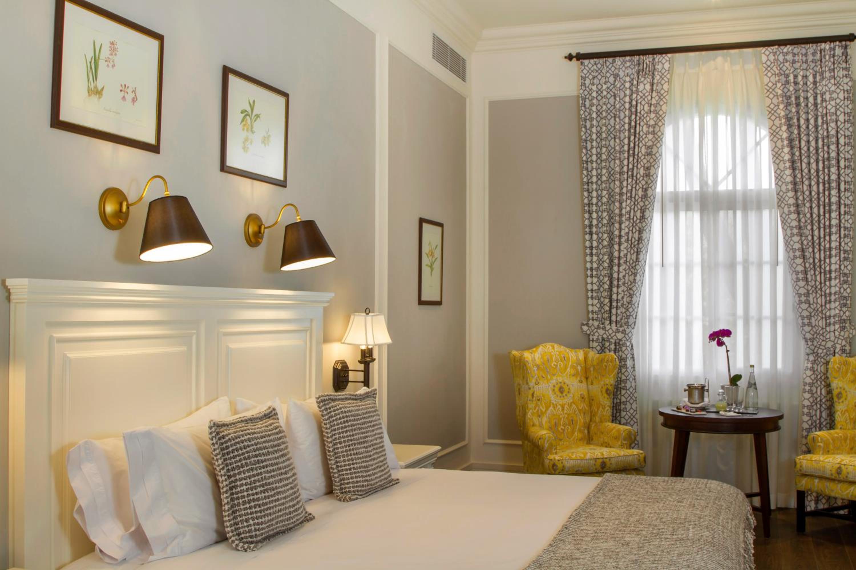 Deluxe King Room photo 3