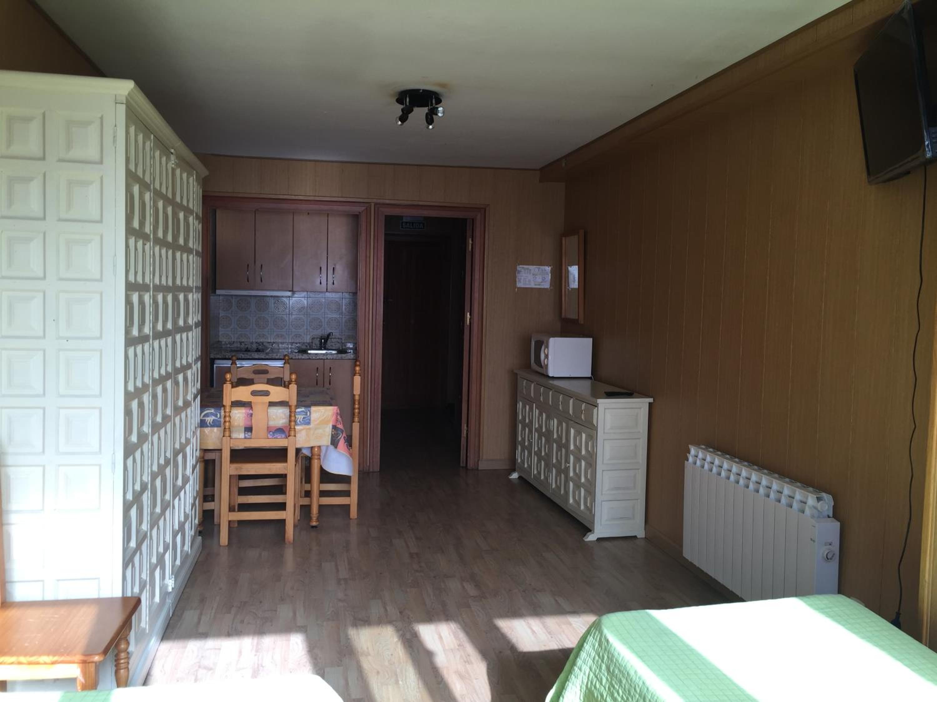 Family Studio - Photo 21