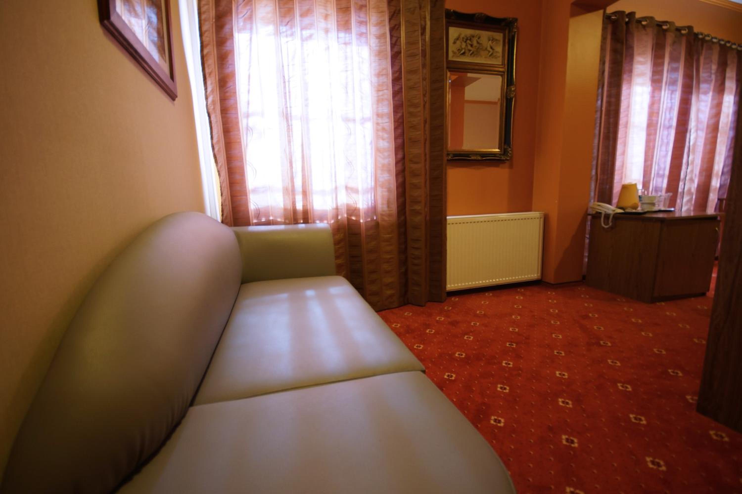 Standard Double Room photo 2